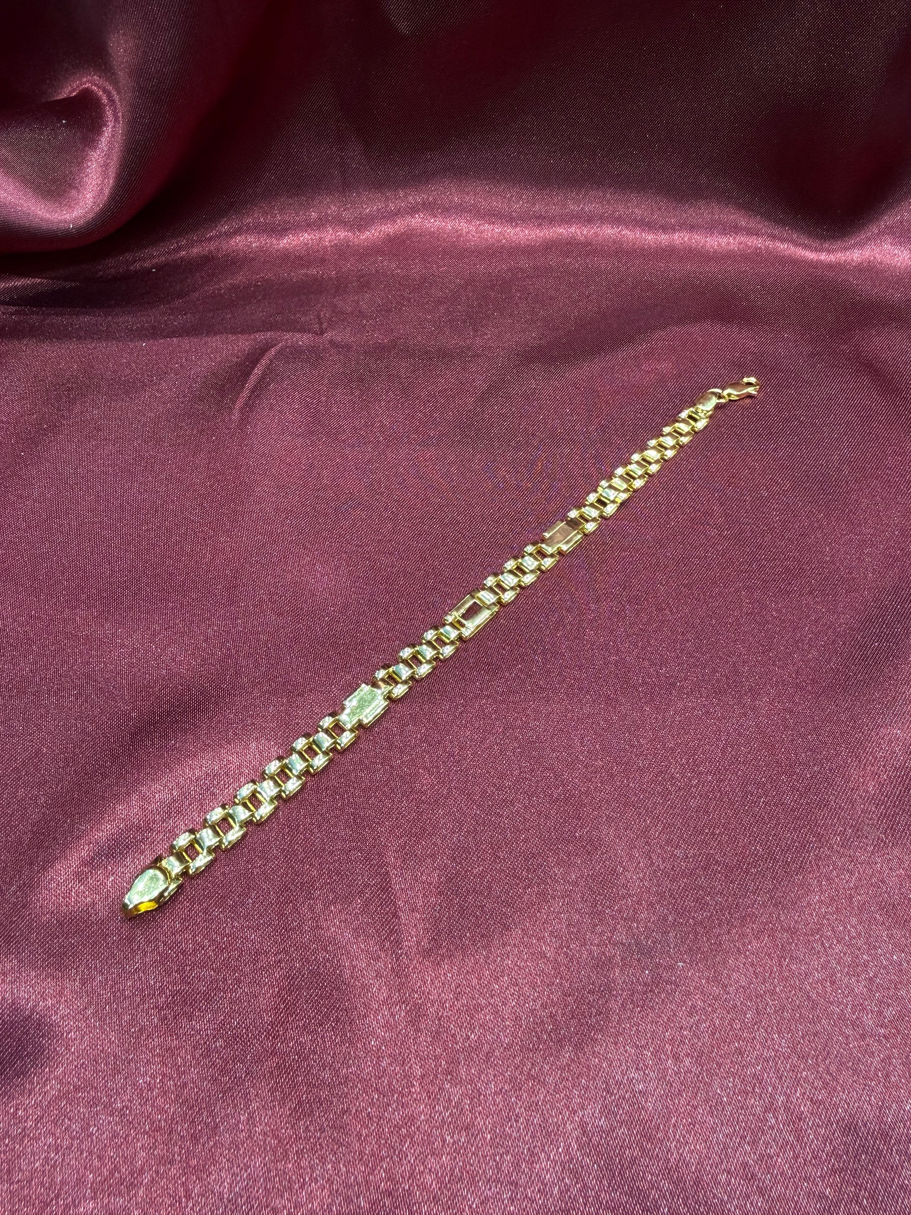 Men’s light weight Gold Plated Designer Silver Bracelet (7mm)