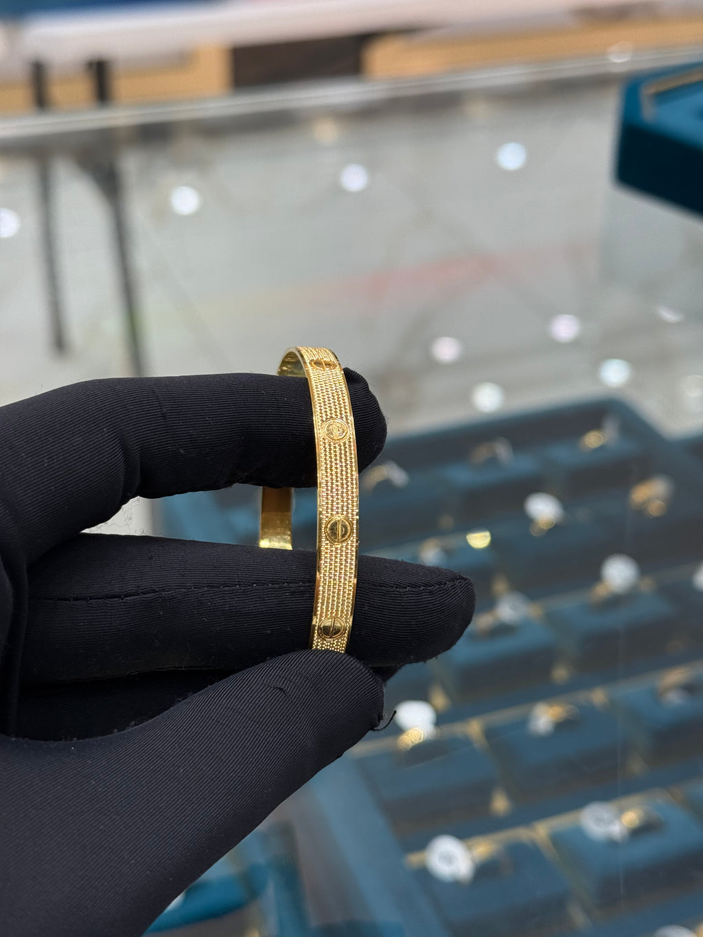 22k Gold Designer Bangle