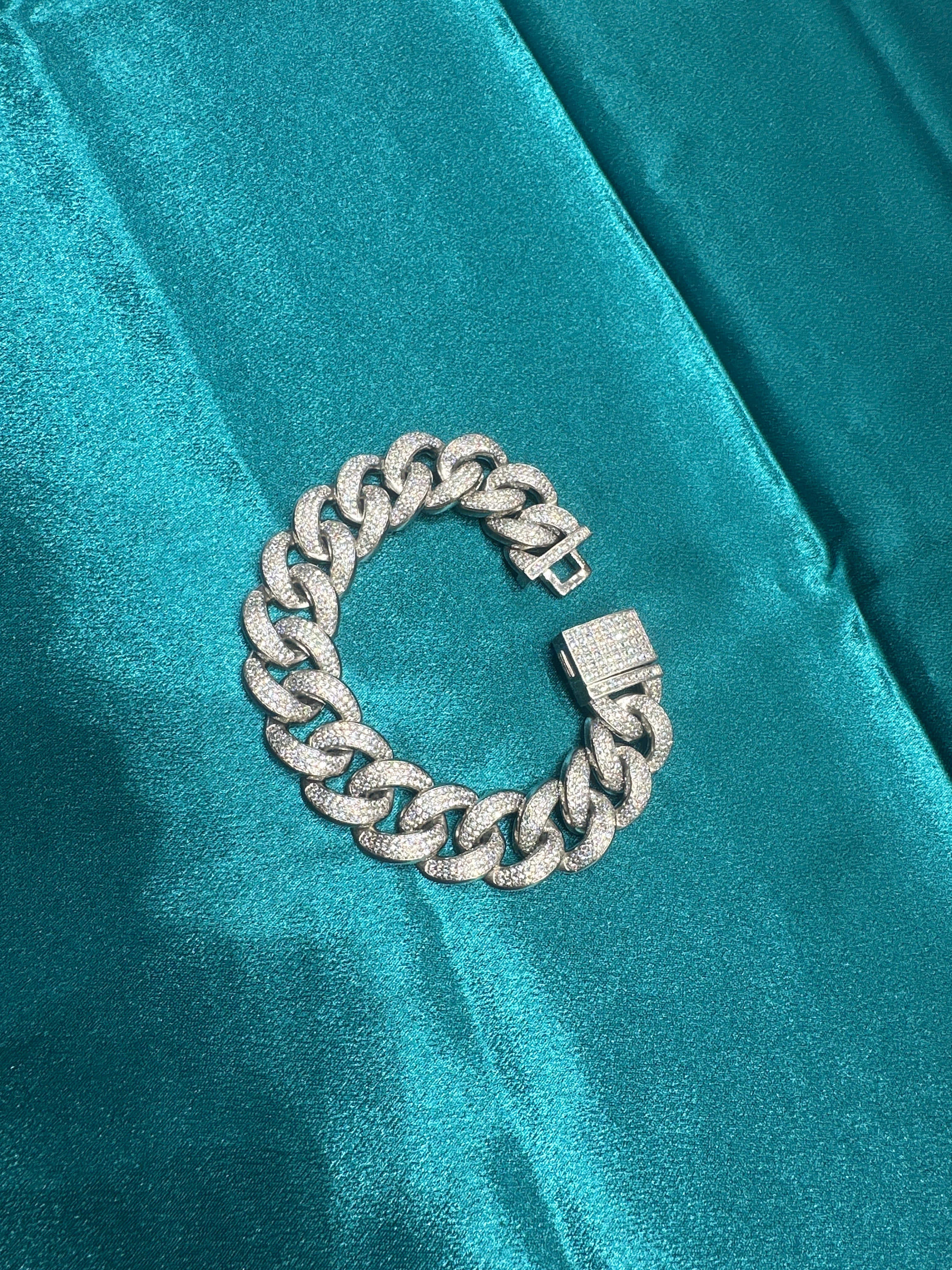 Men’s iced out silver 925 bracelet w/ CZ diamonds (9mm)