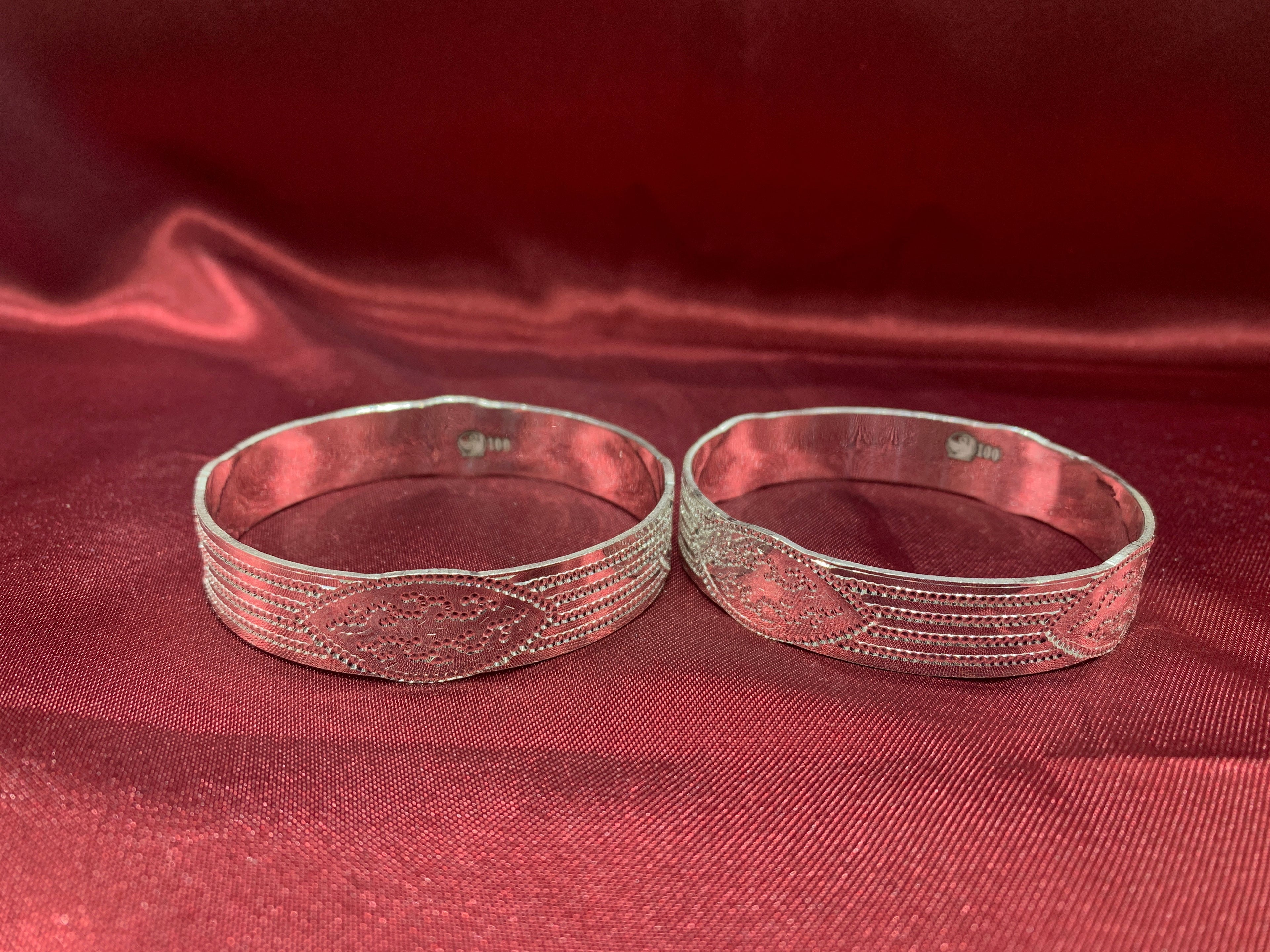Traditional silver bangles B21