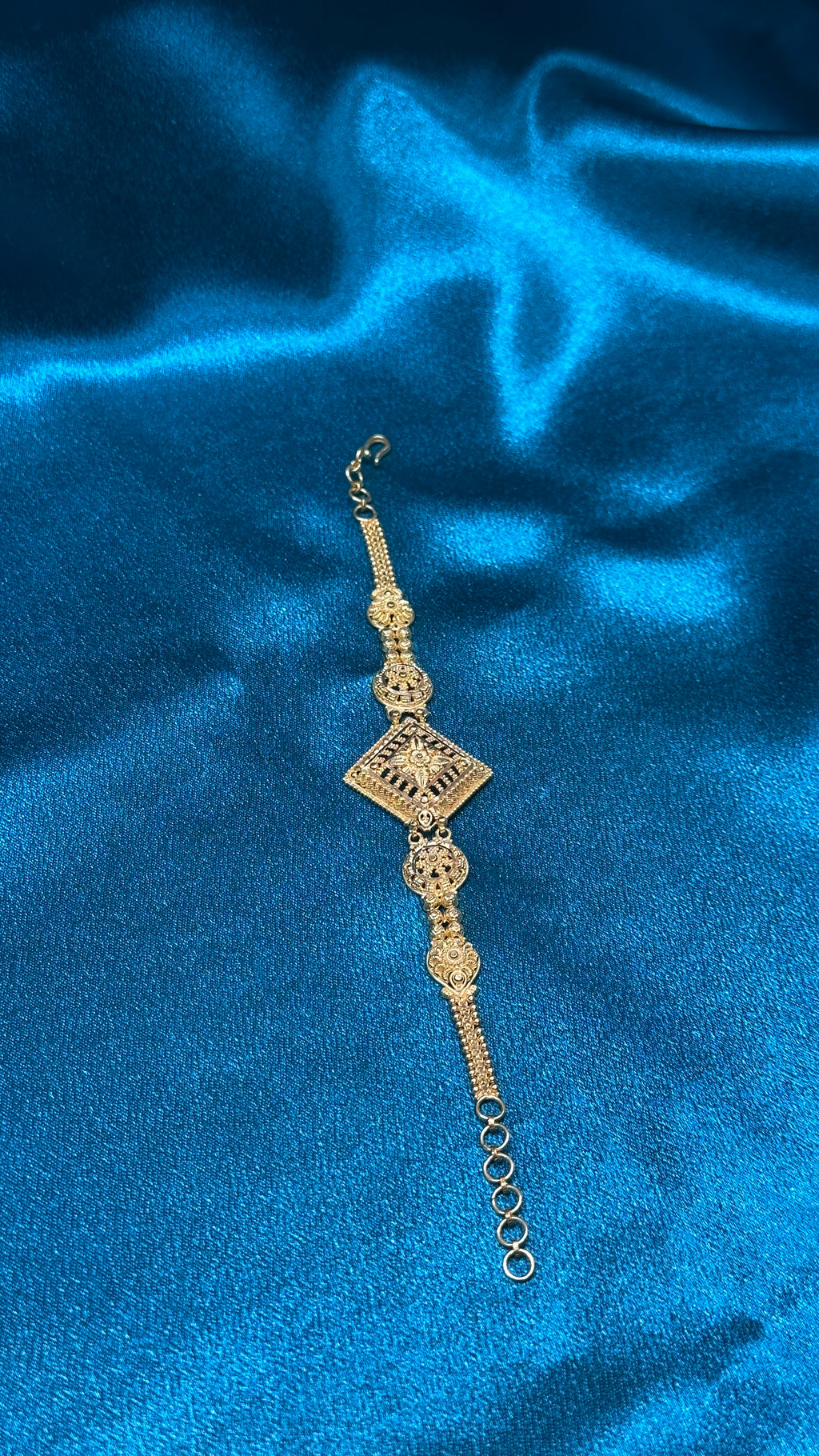 22K Gold Traditional Ladies bracelet