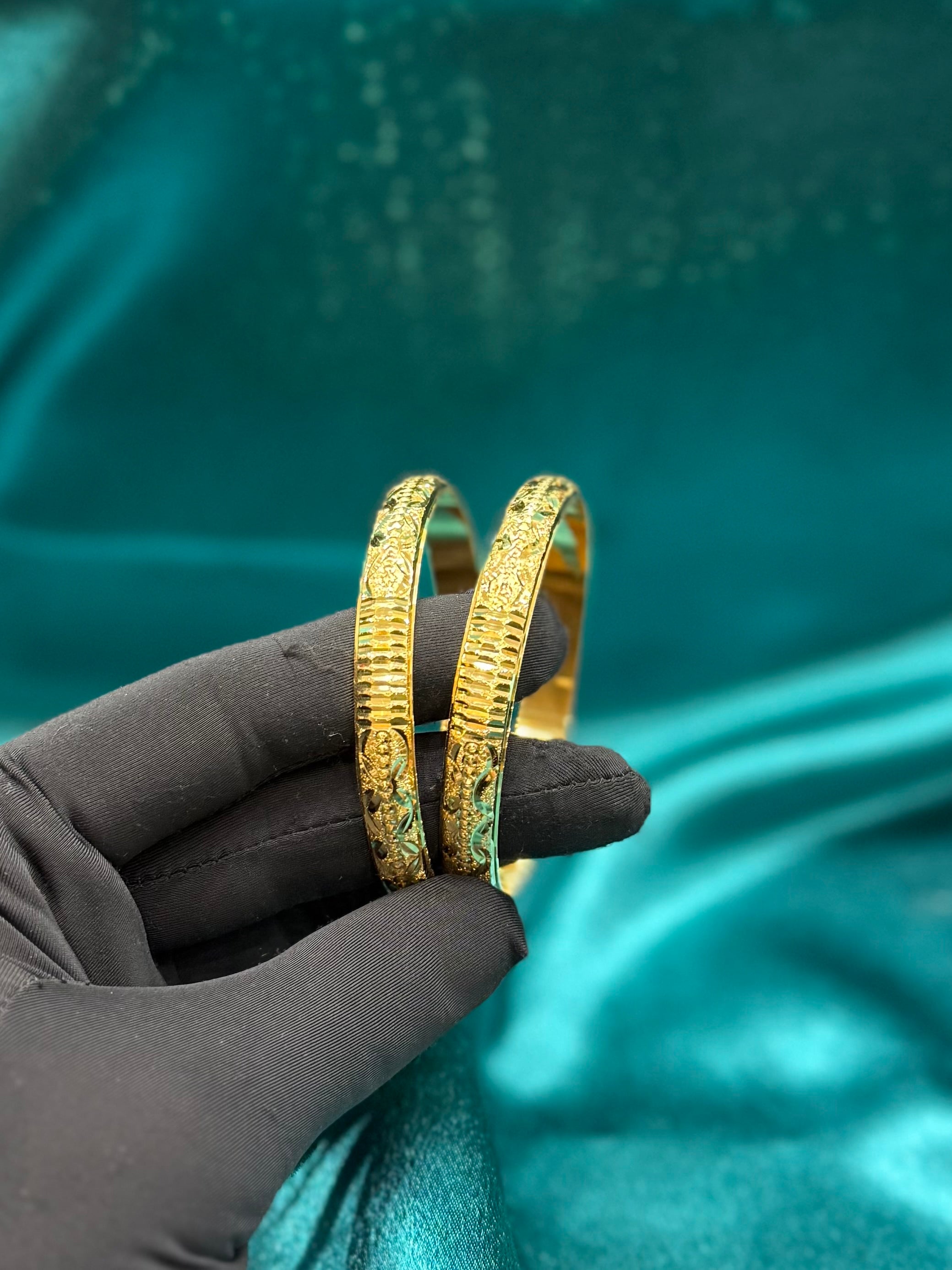 22K Women’s Hollow Bangles (pair)