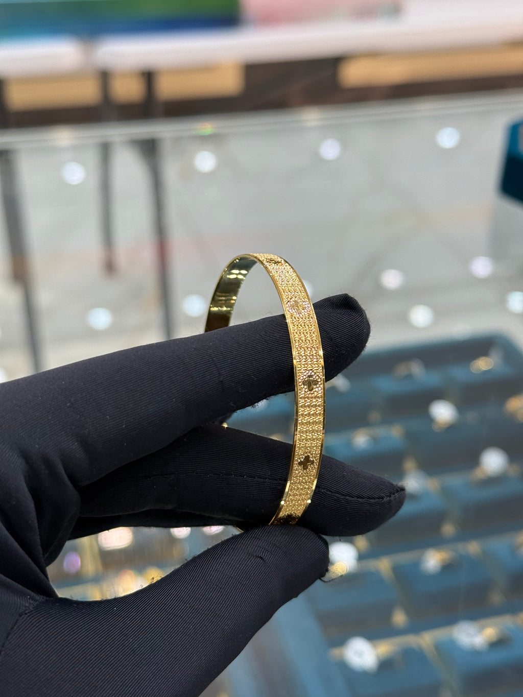 22k Gold Designer Bangle