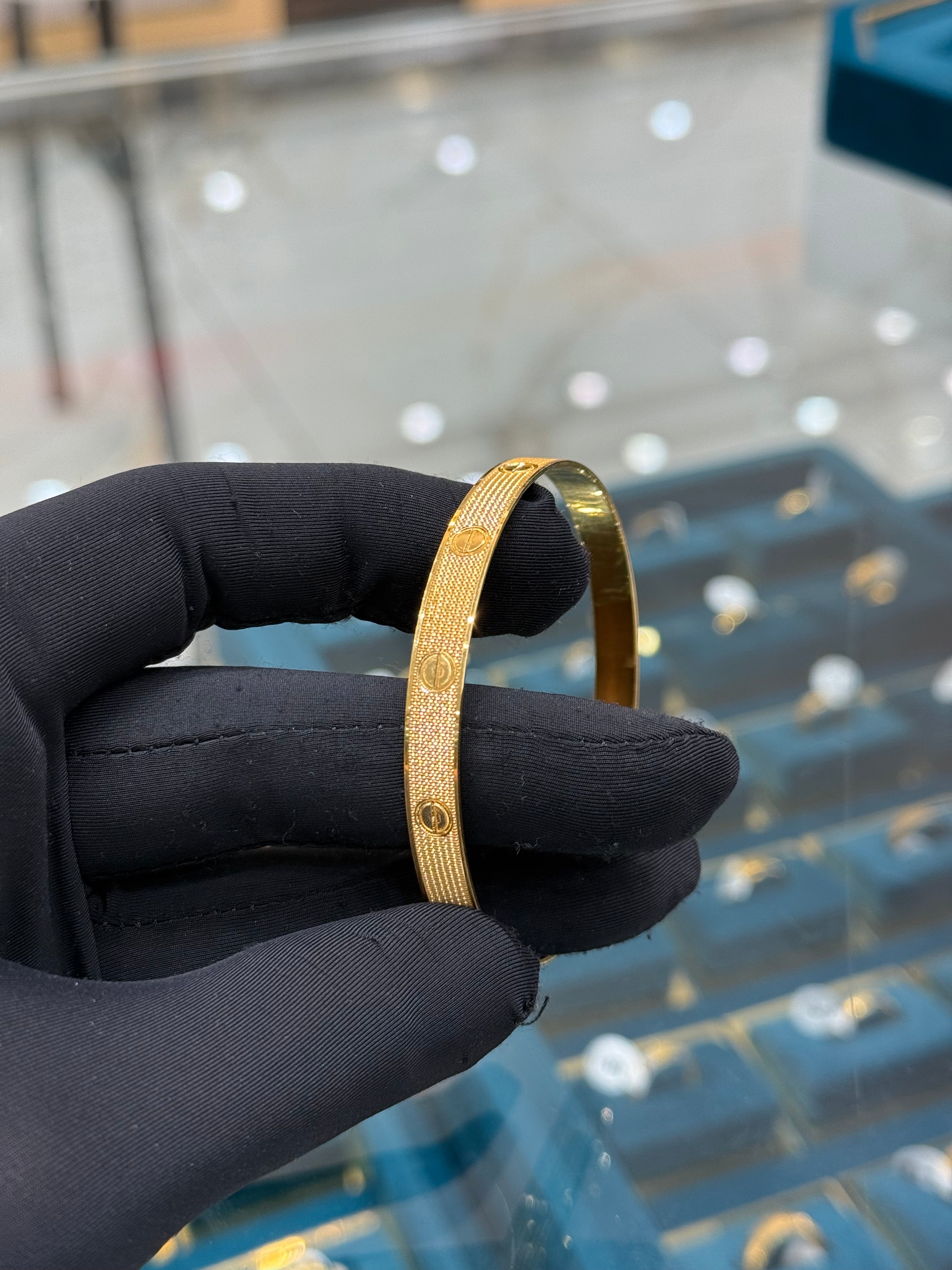 22k Gold Designer Bangle