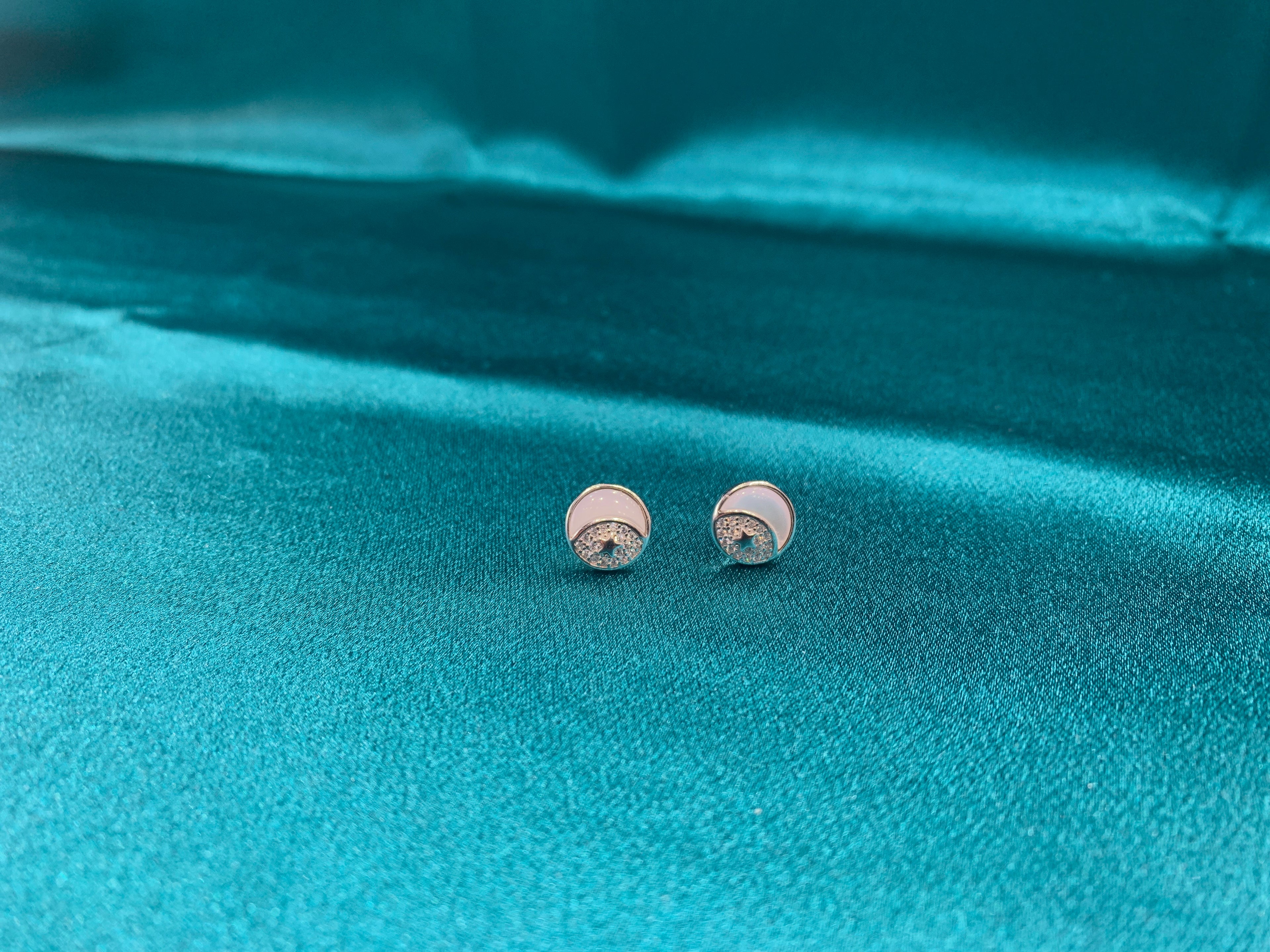 Women’s Fancy Silver pendant set