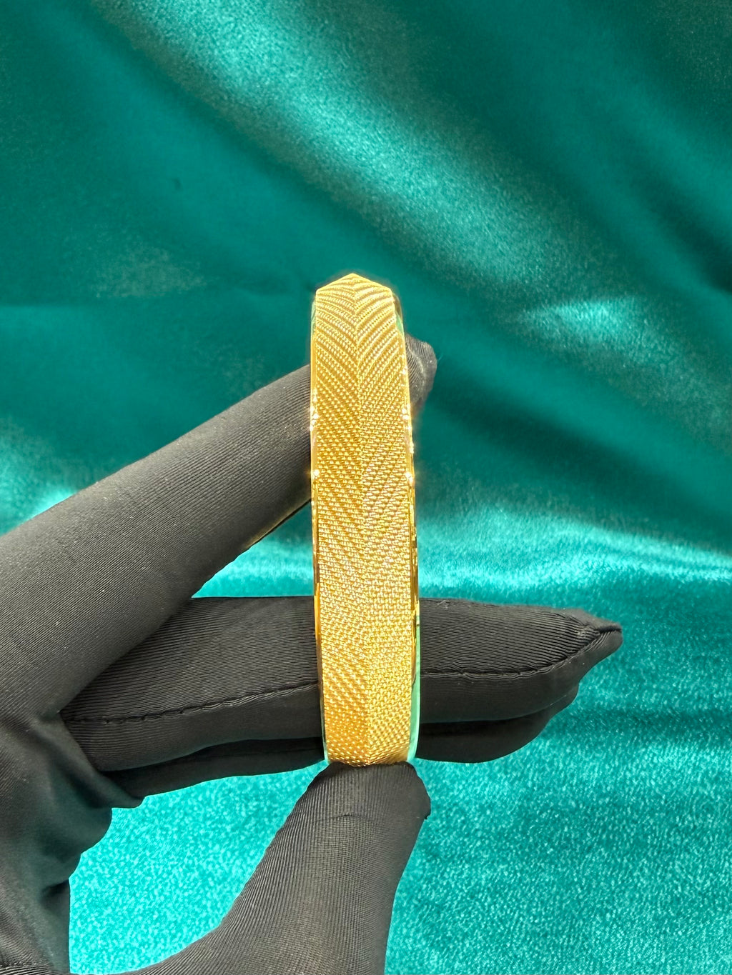 Men’s 22K Gold Designer Kara