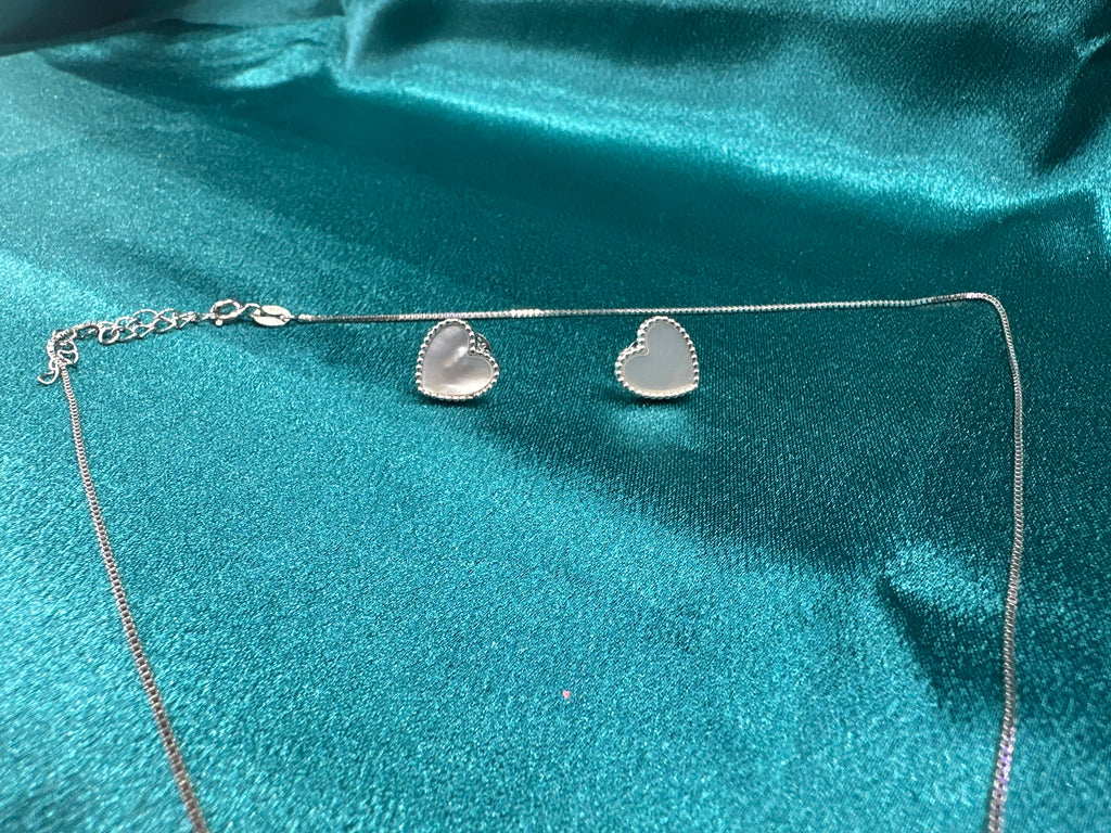 Women’s Fancy Silver pendant set