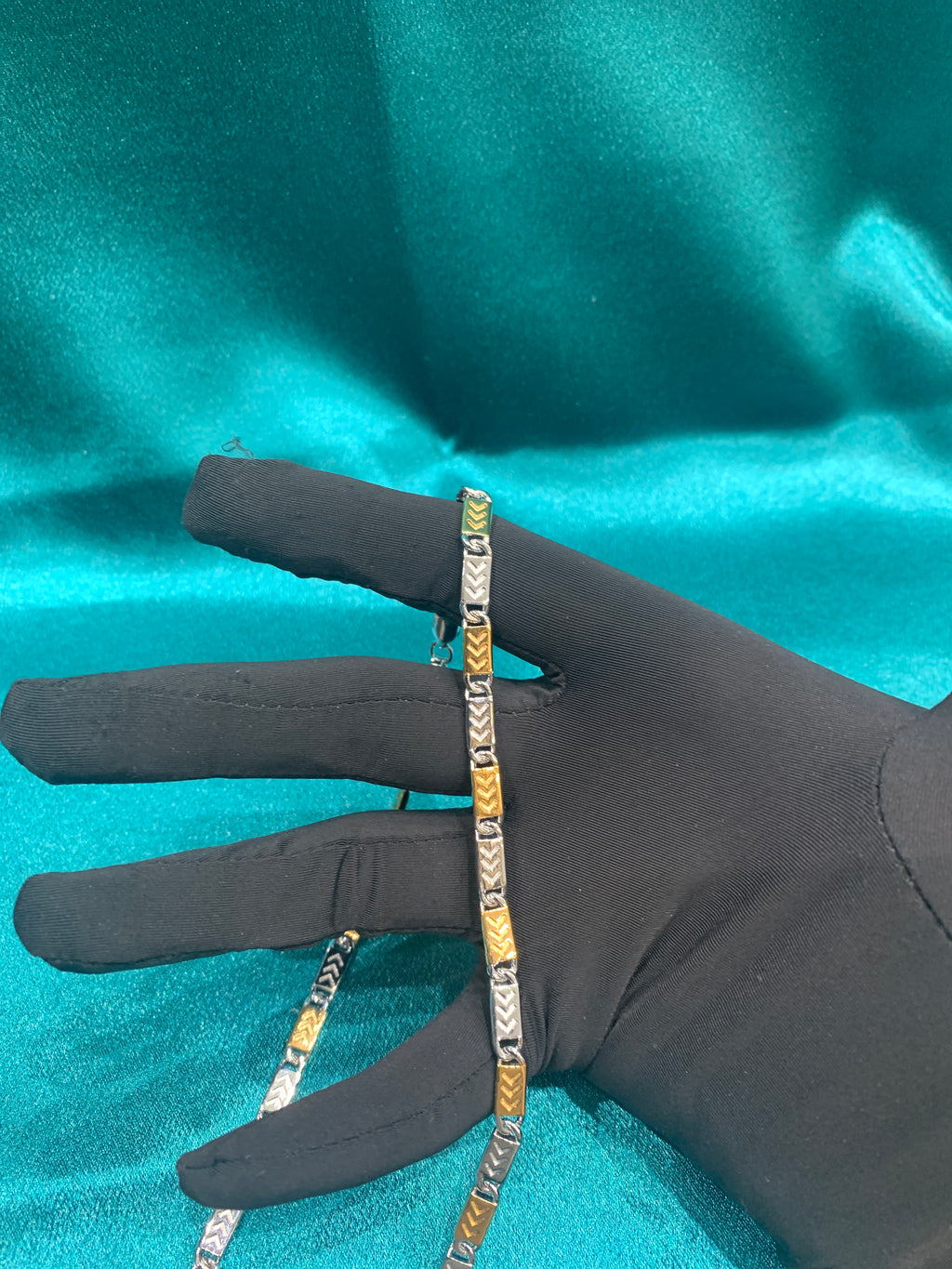 4mm Arrow design two tone silver chain