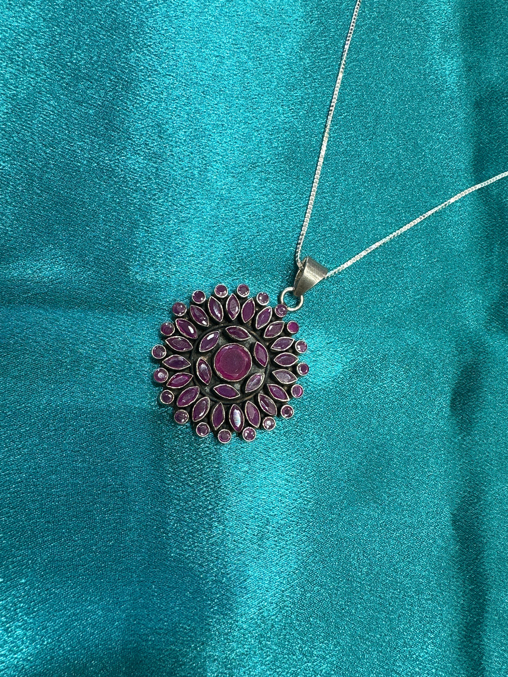 Women’s Fancy Silver pendant set