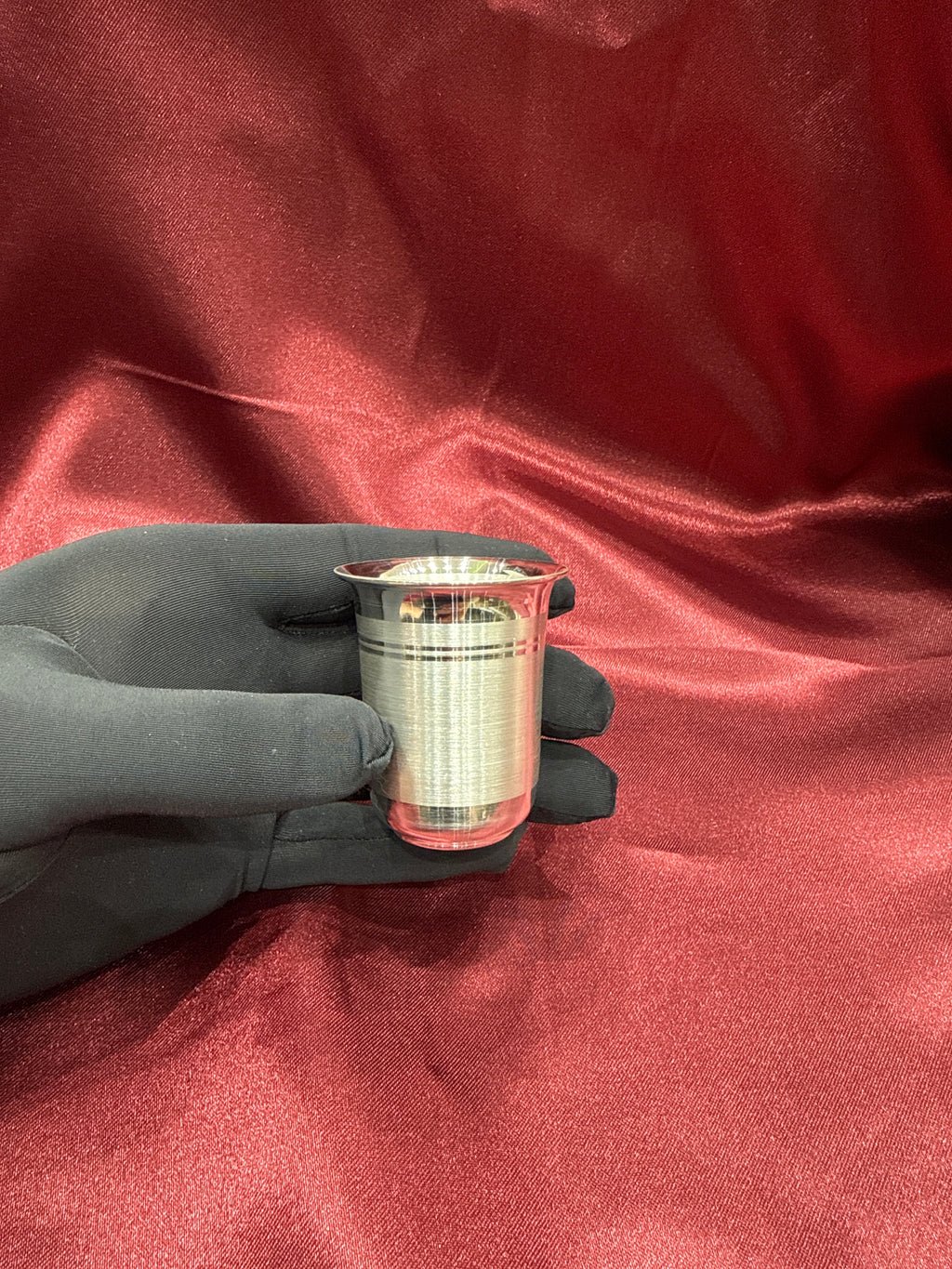 Light weight plain silver glass