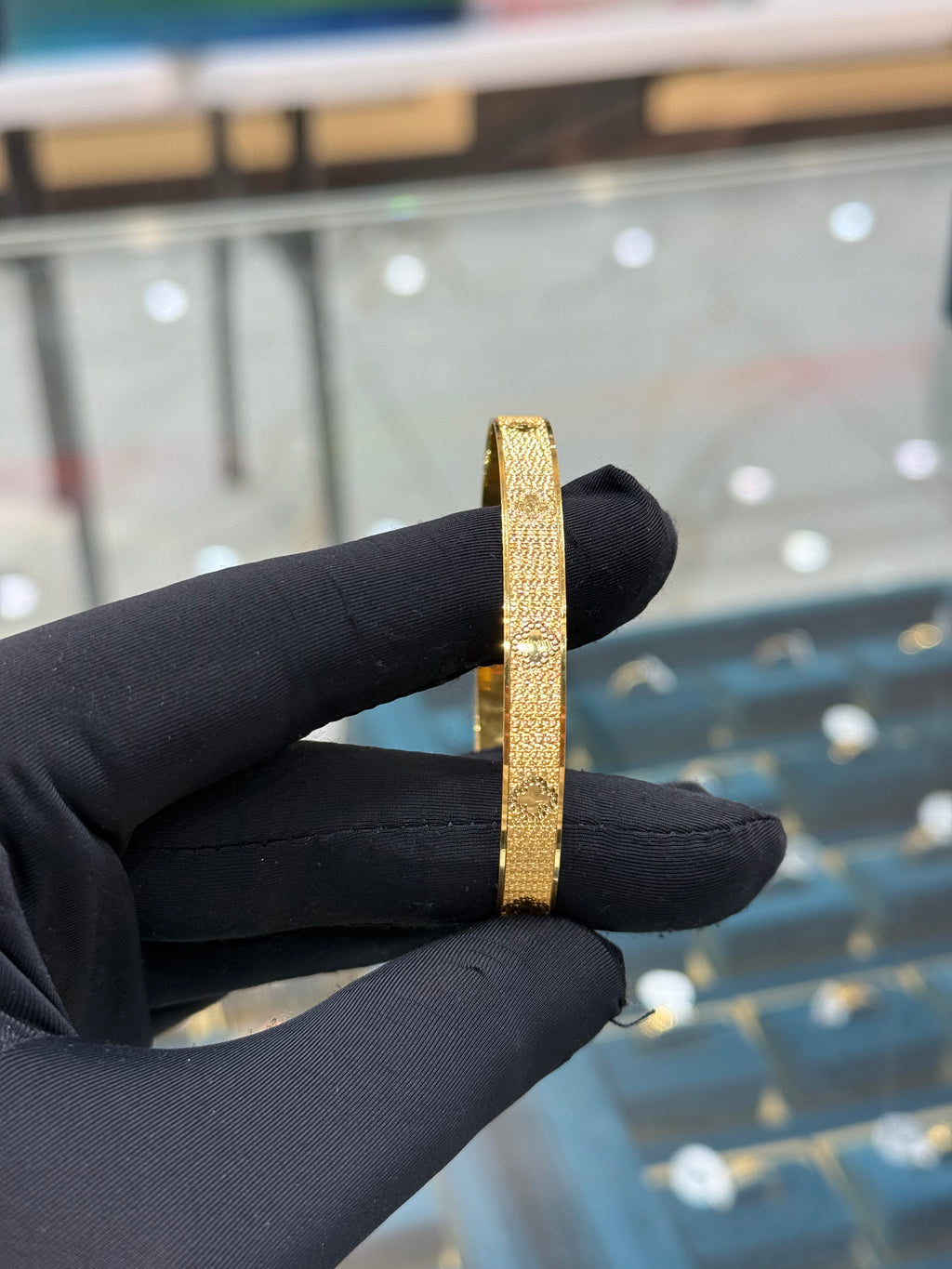 22k Gold Designer Bangle