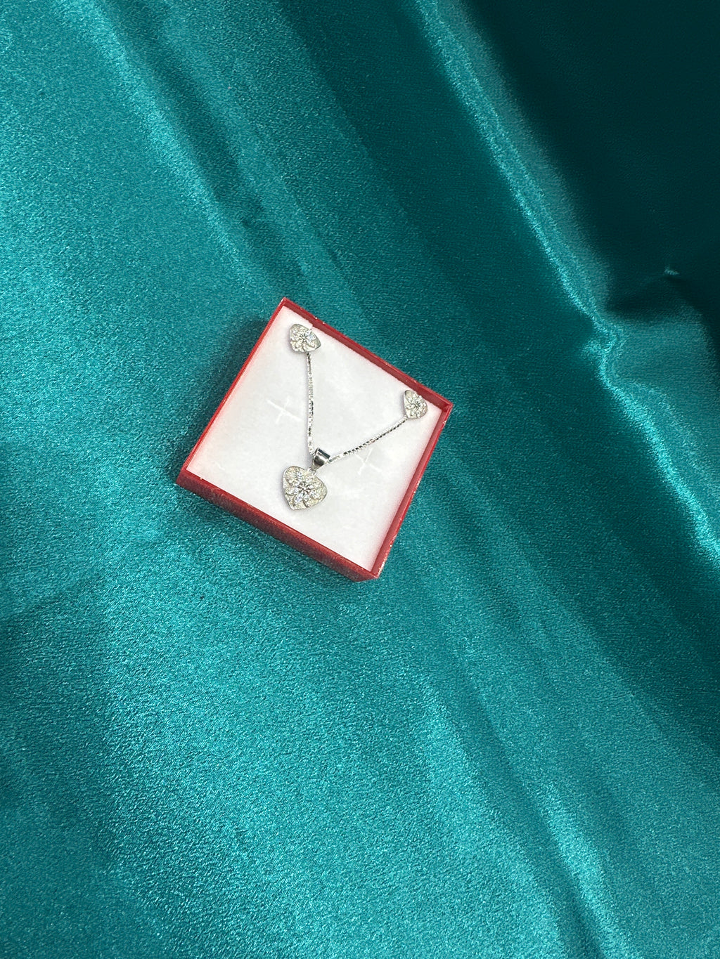 Women’s Fancy Silver pendant set
