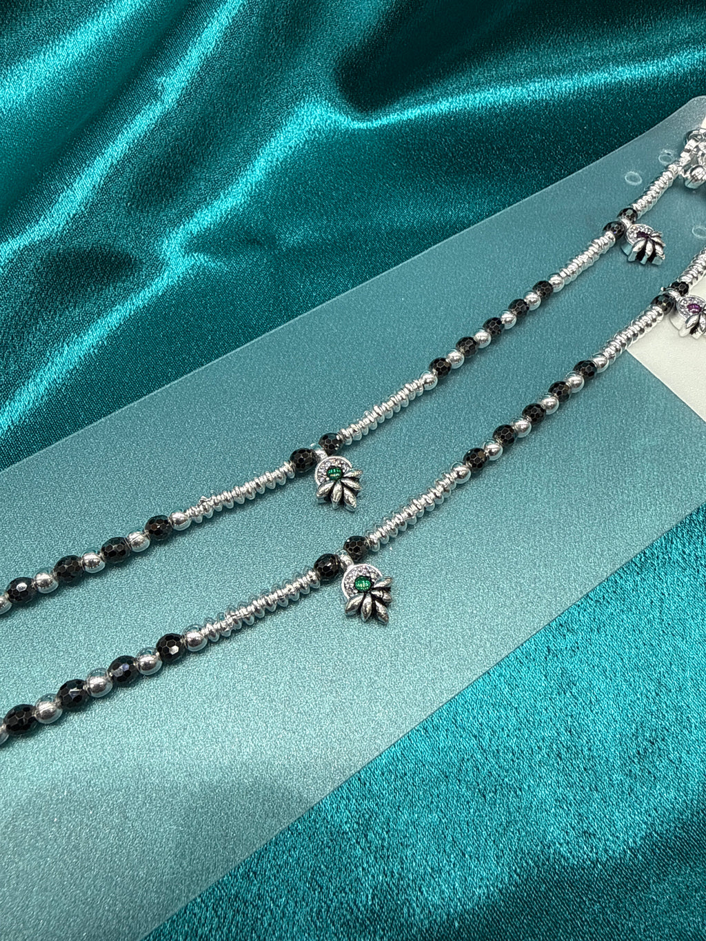 Women’s Fancy/Traditional Silver Black Beads Anklet
