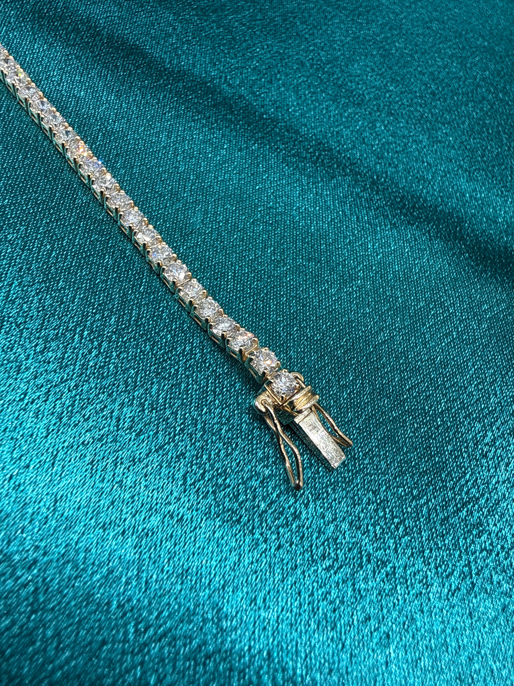 VVS Diamond Tennis Bracelet 6 Carat (8”)