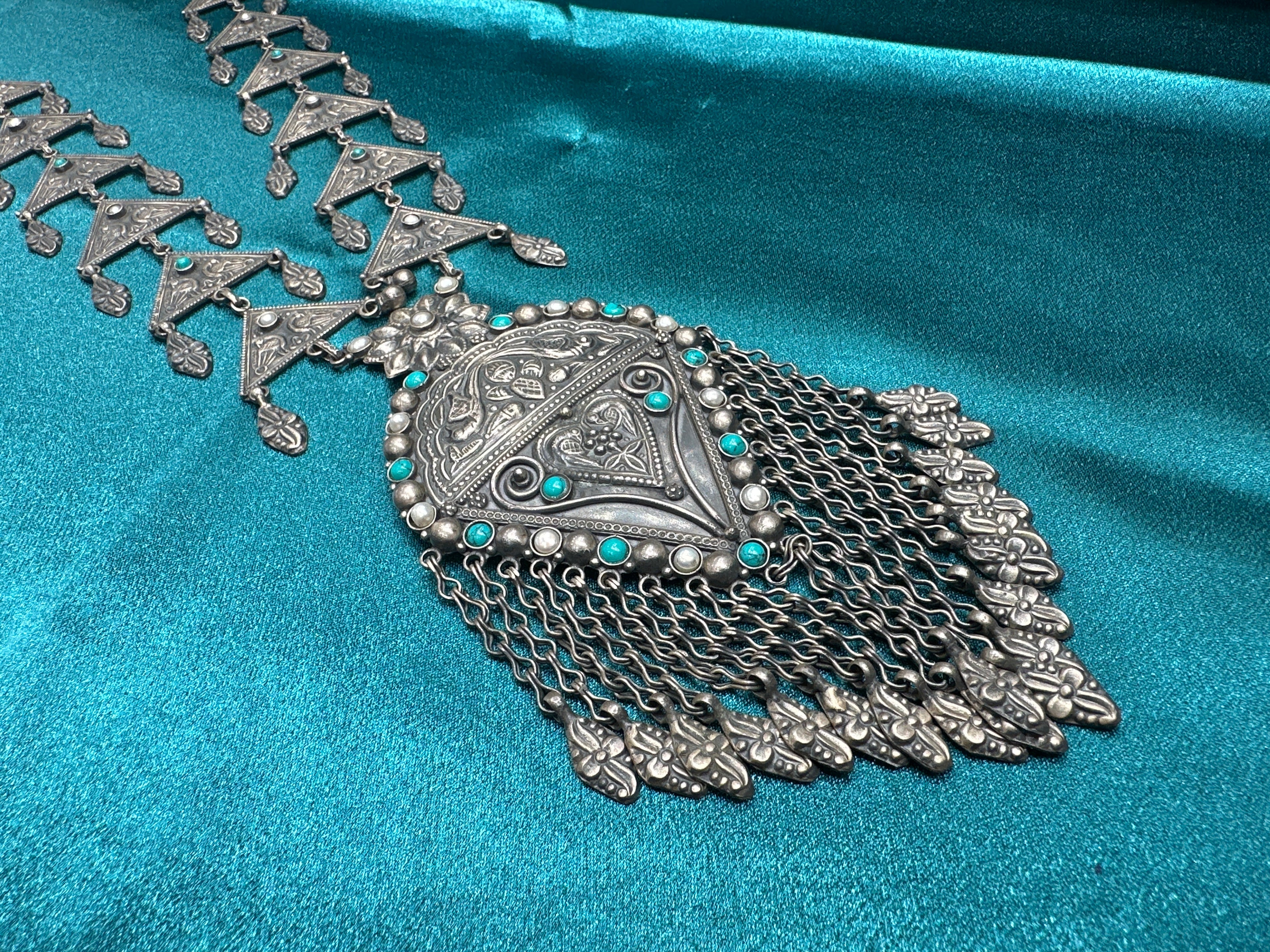 Antique Style Designer Silver necklace