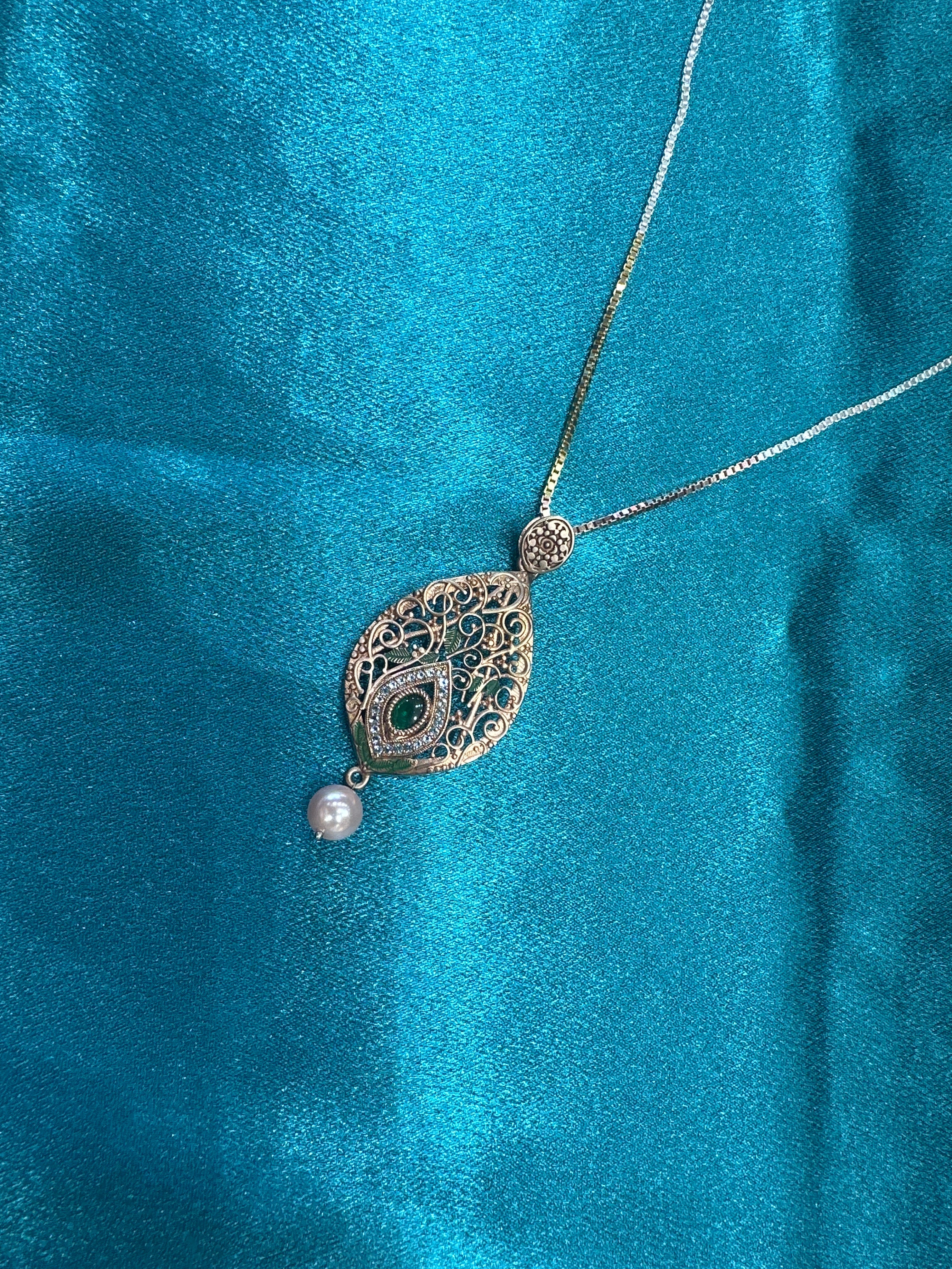 Women’s Fancy Silver pendant set