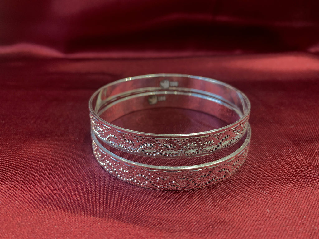 Traditional silver bangles B4