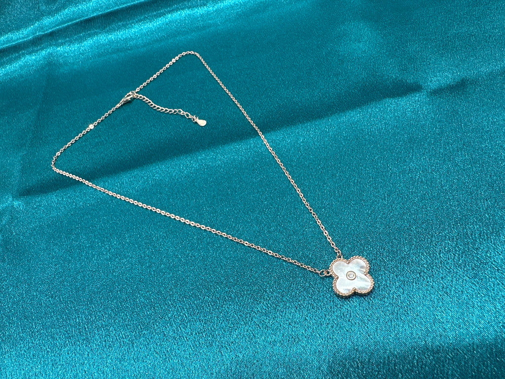 Women’s Fancy Silver pendant chain