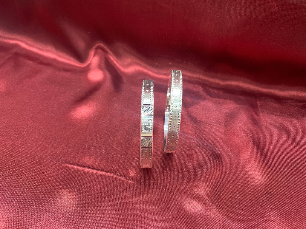 Traditional silver bangles B33