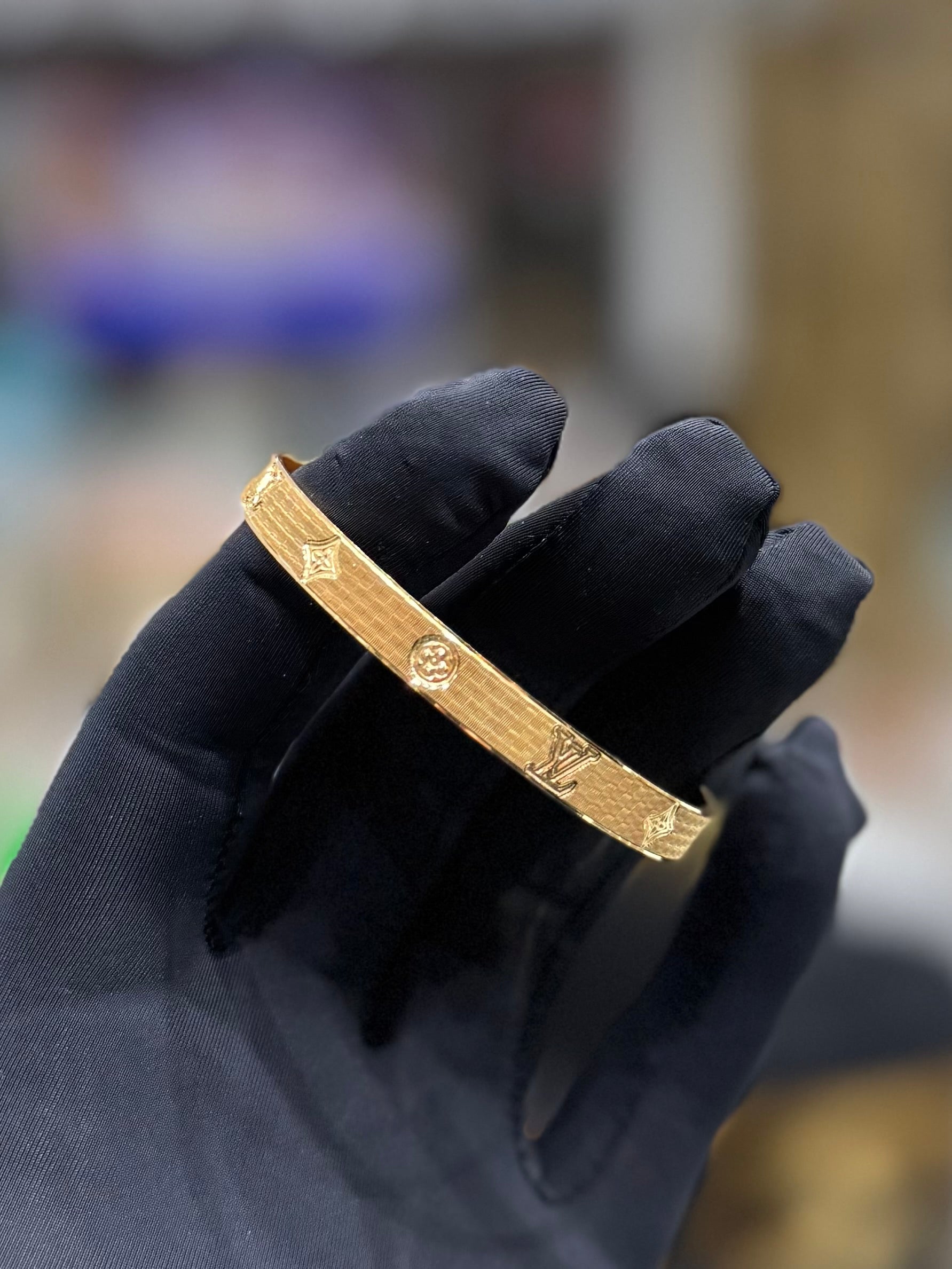 22k Gold Women’s CNC Bangle