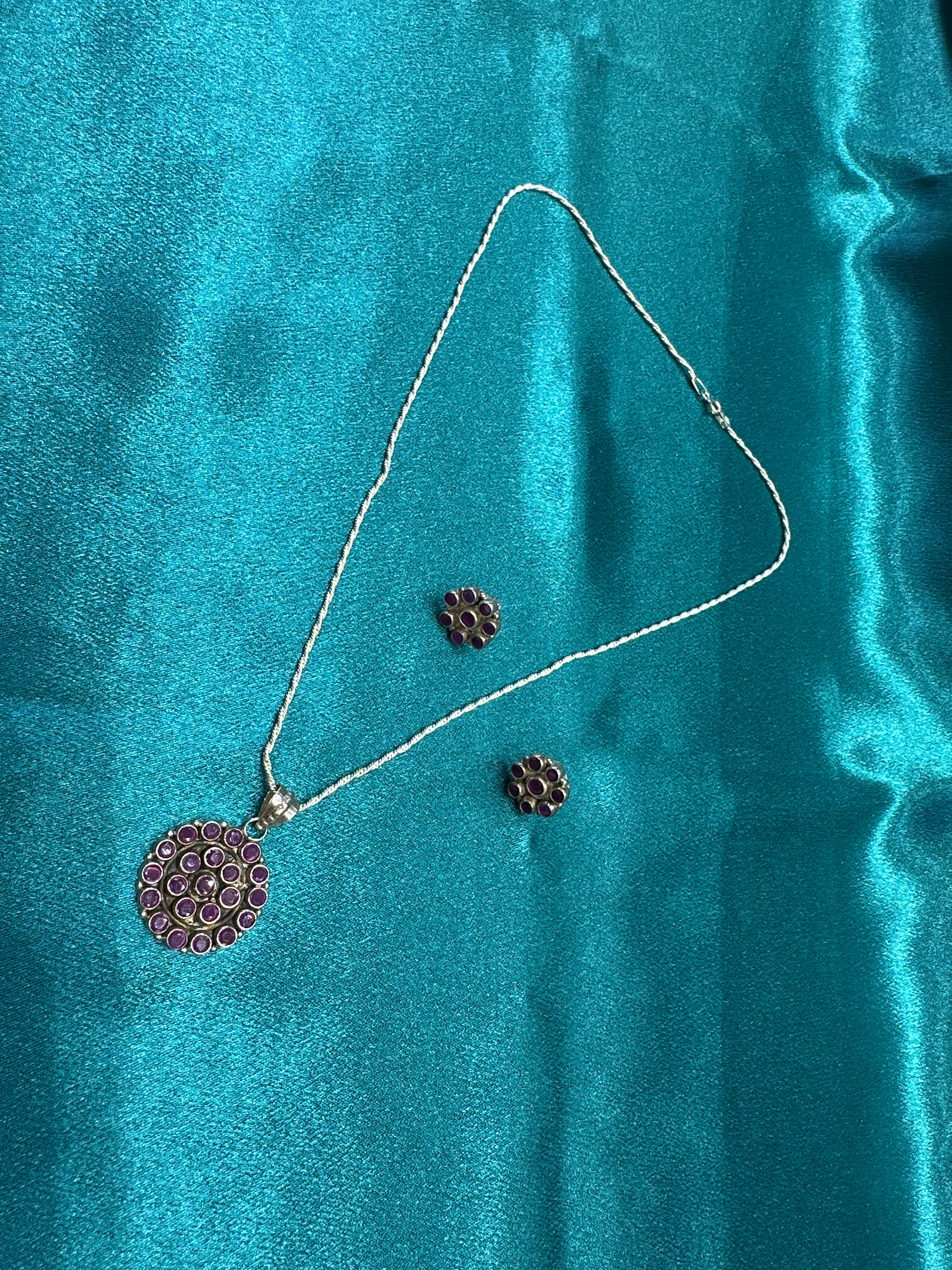 Women’s Fancy Silver pendant set