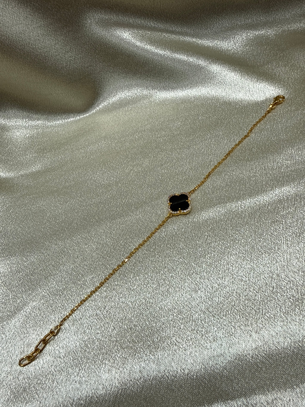 22k Gold Bracelet Single Black Clover With Stones