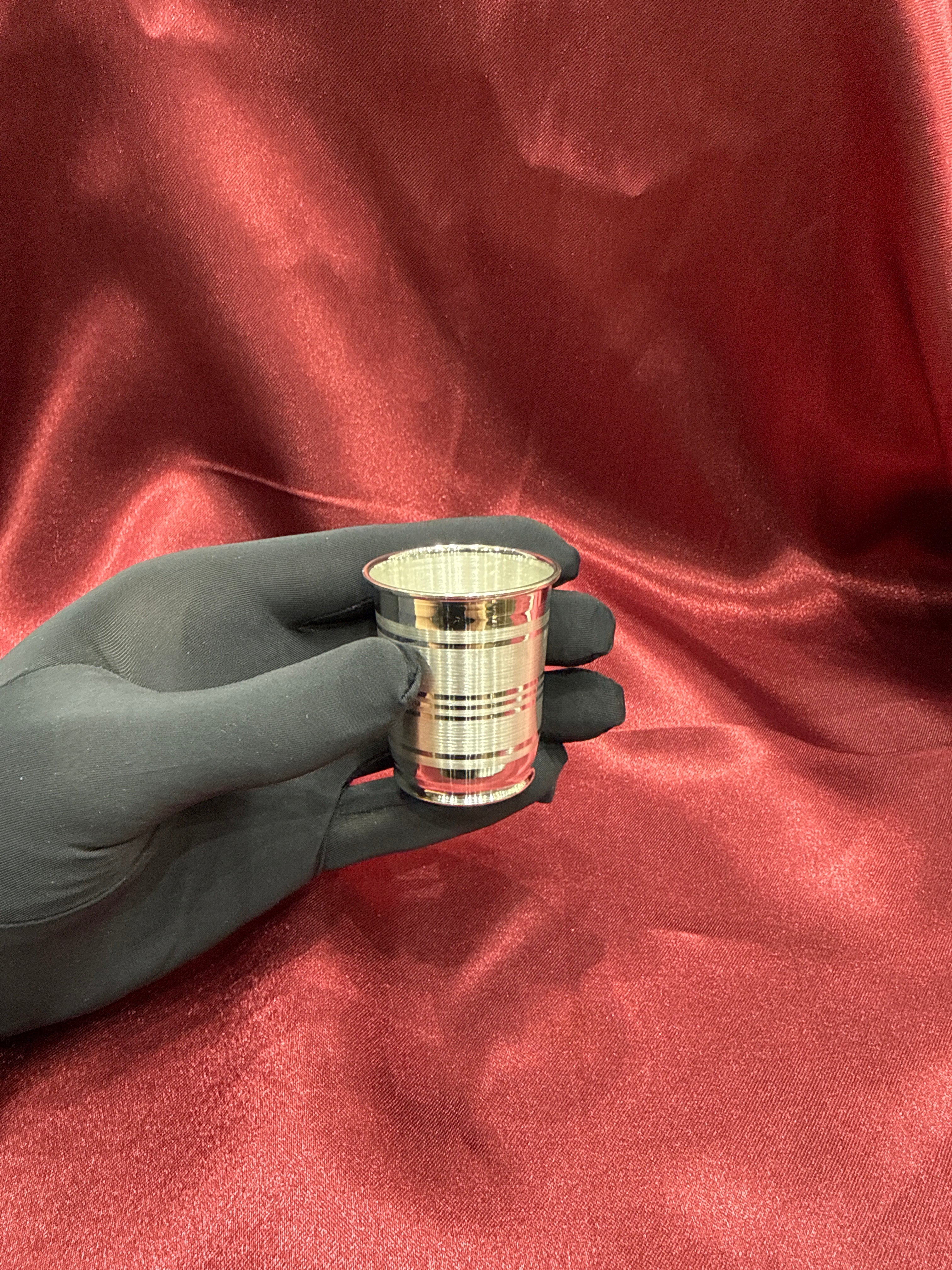 Light weight plain silver glass