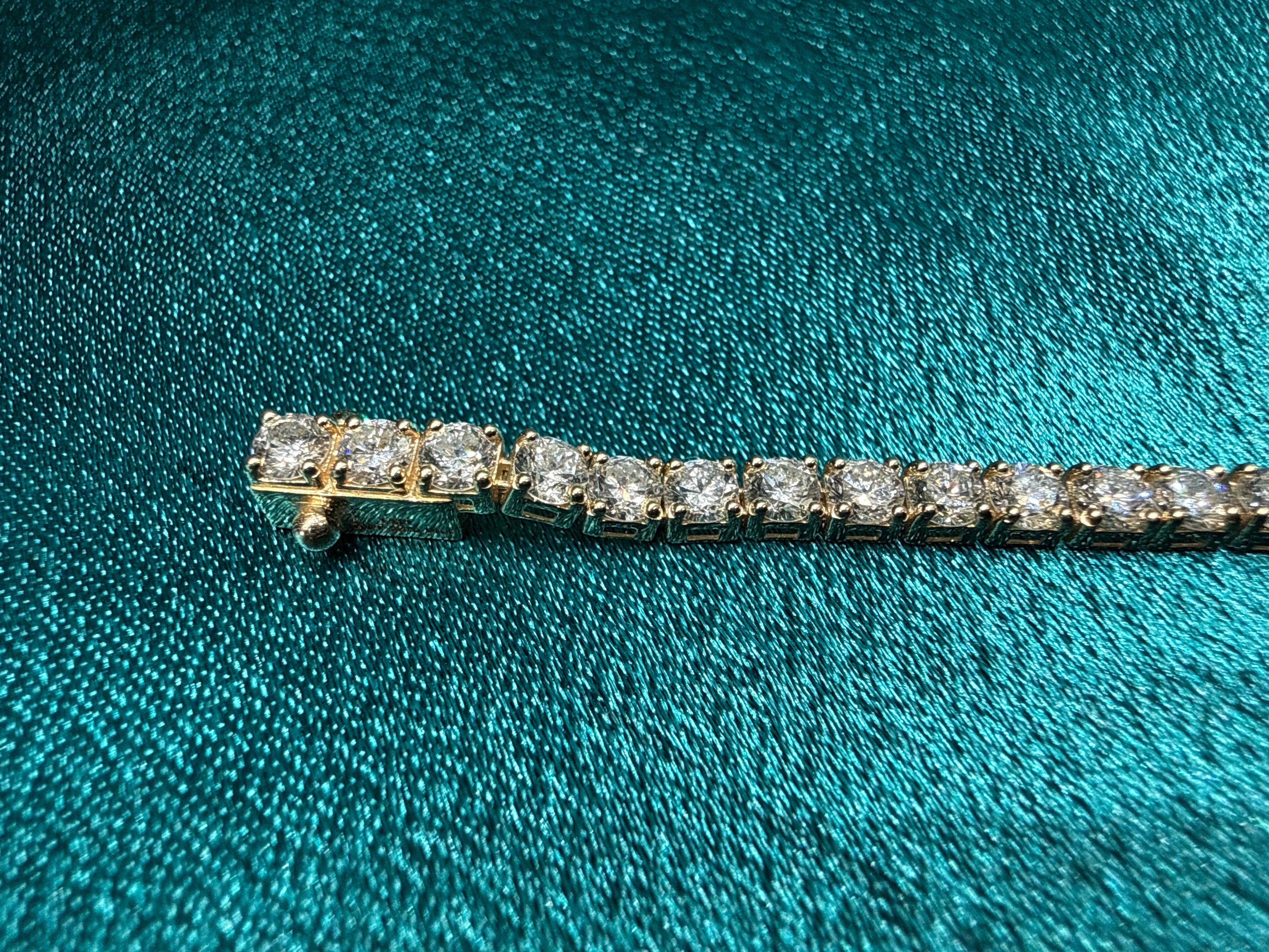 VVS Diamond Tennis Bracelet 6 Carat (8”)