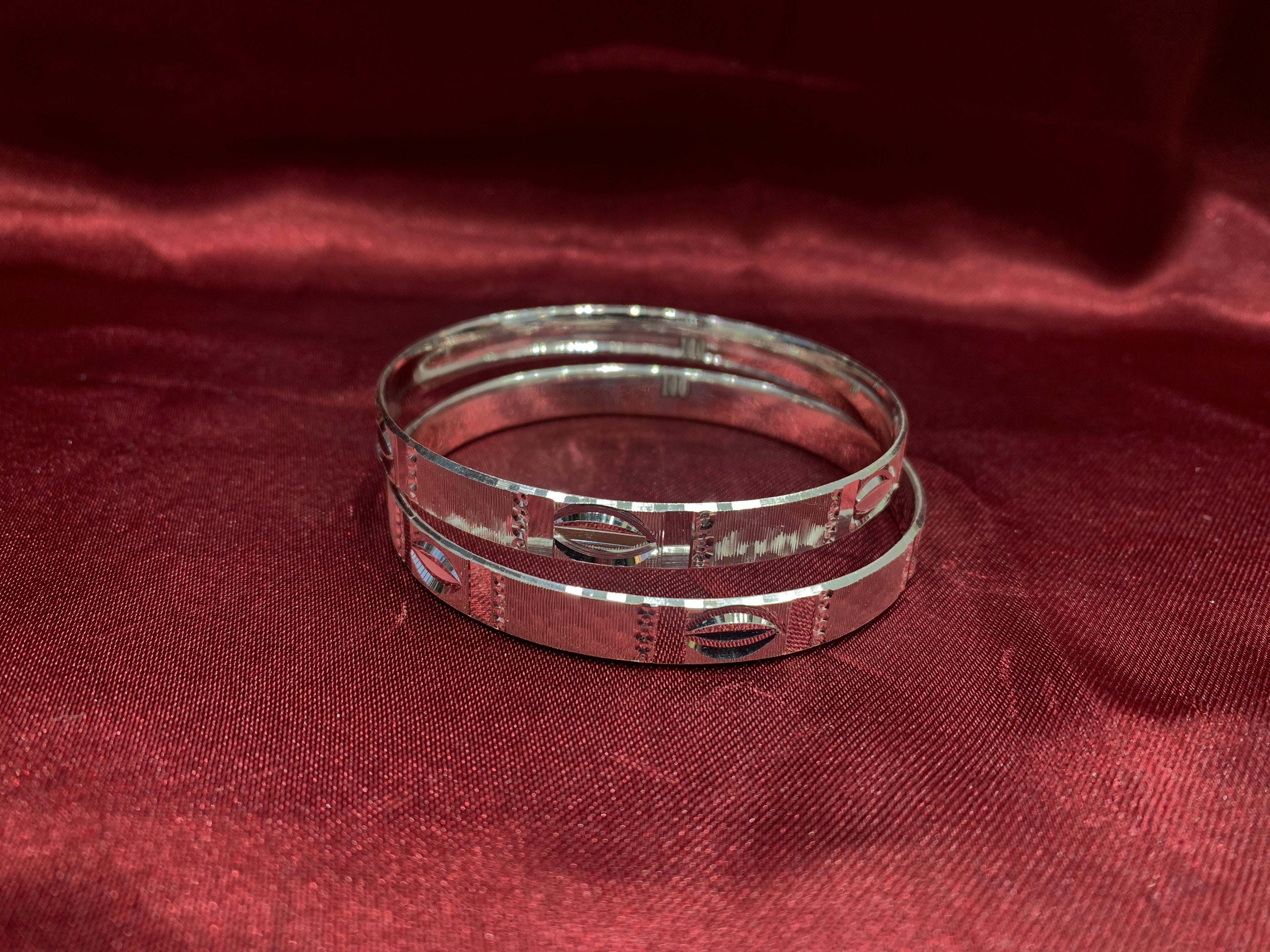 Traditional silver bangles B12