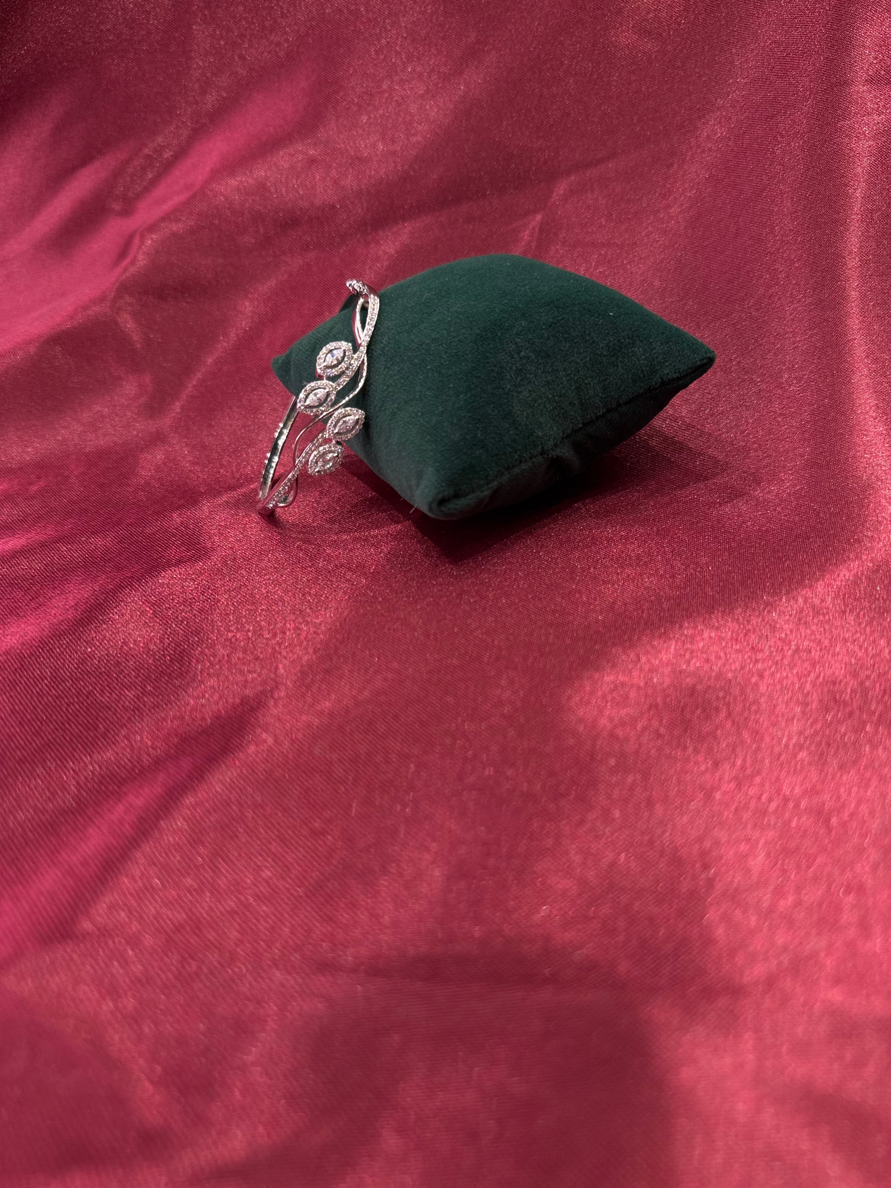 Fancy silver bangle CZ diamond with white stones