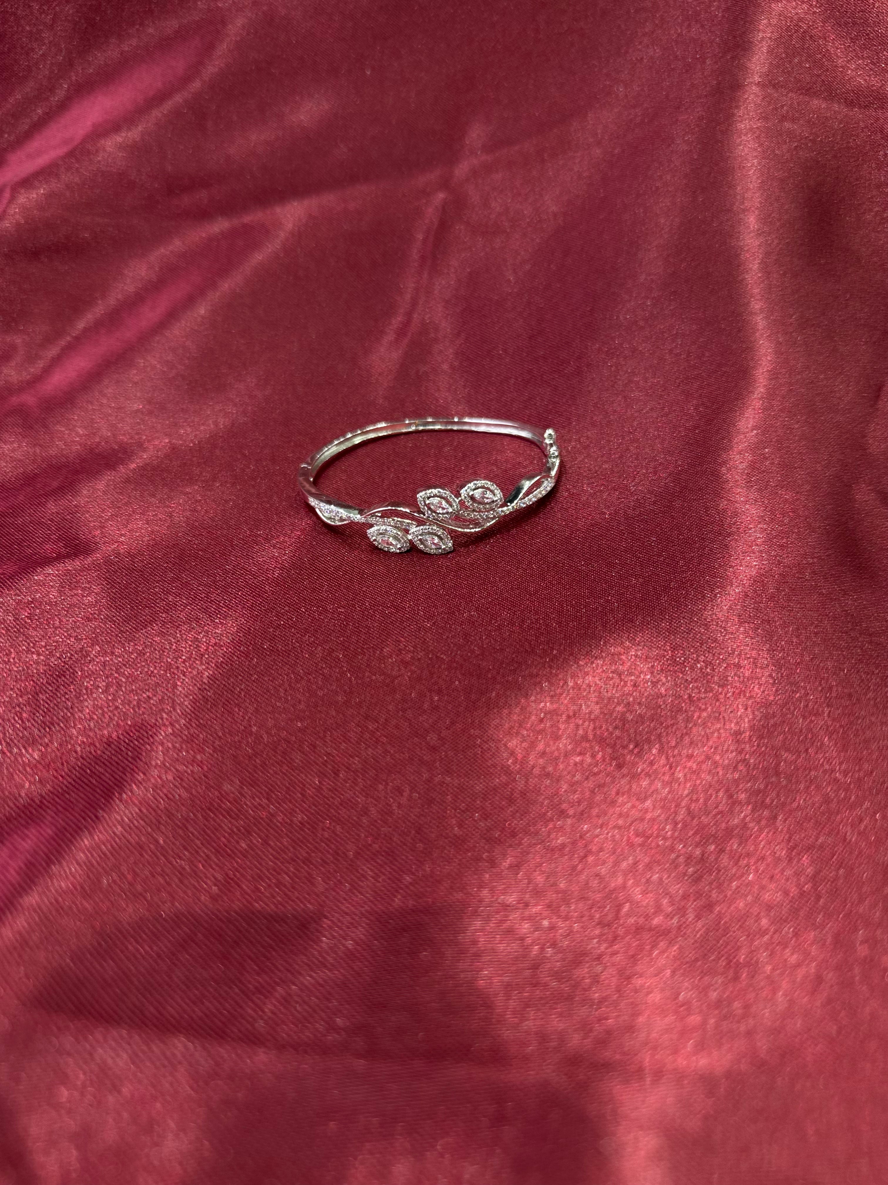 Fancy silver bangle CZ diamond with white stones