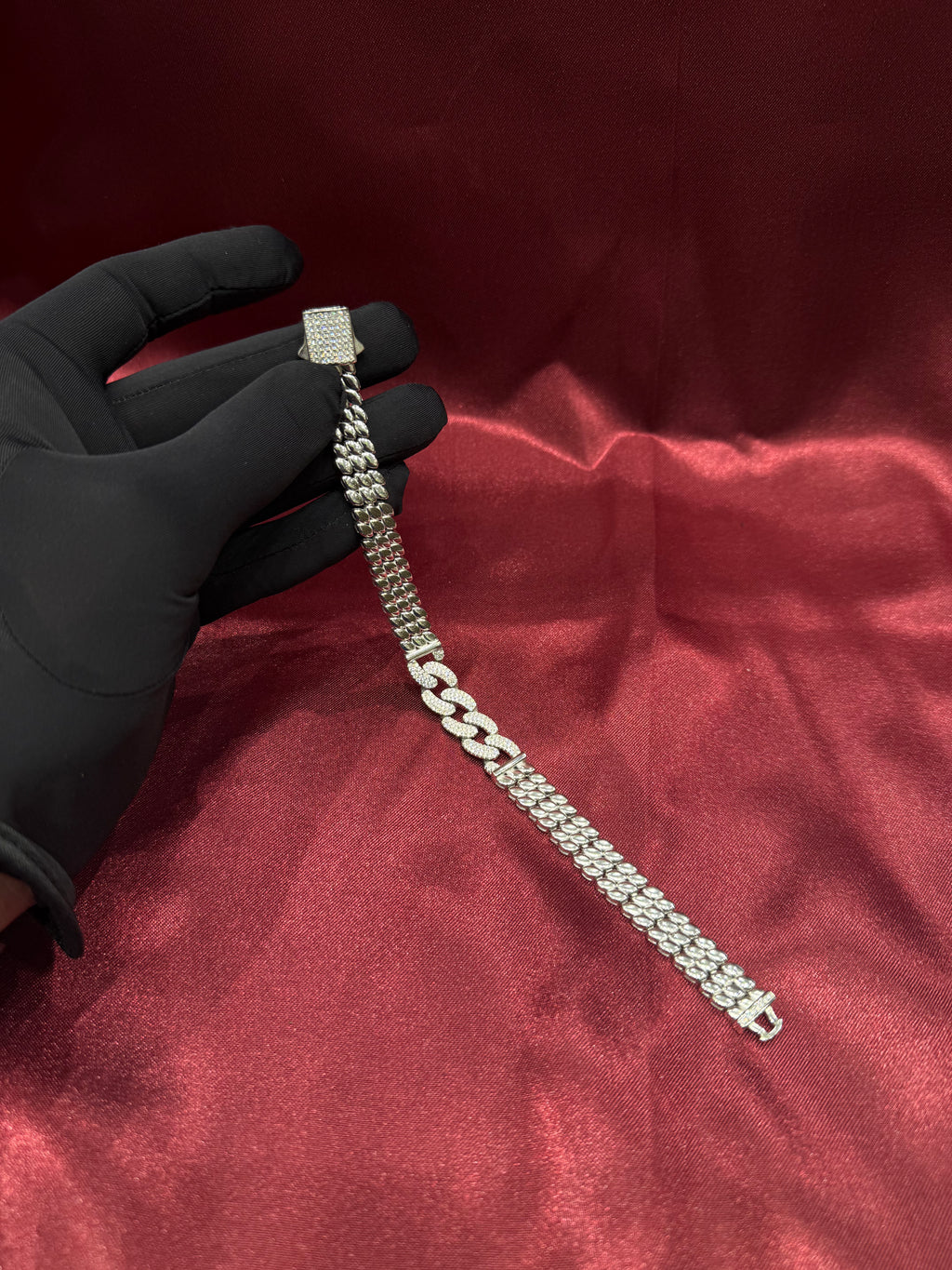 Men’s designer iced out 925 silver bracelet with CZ diamonds (10mm)