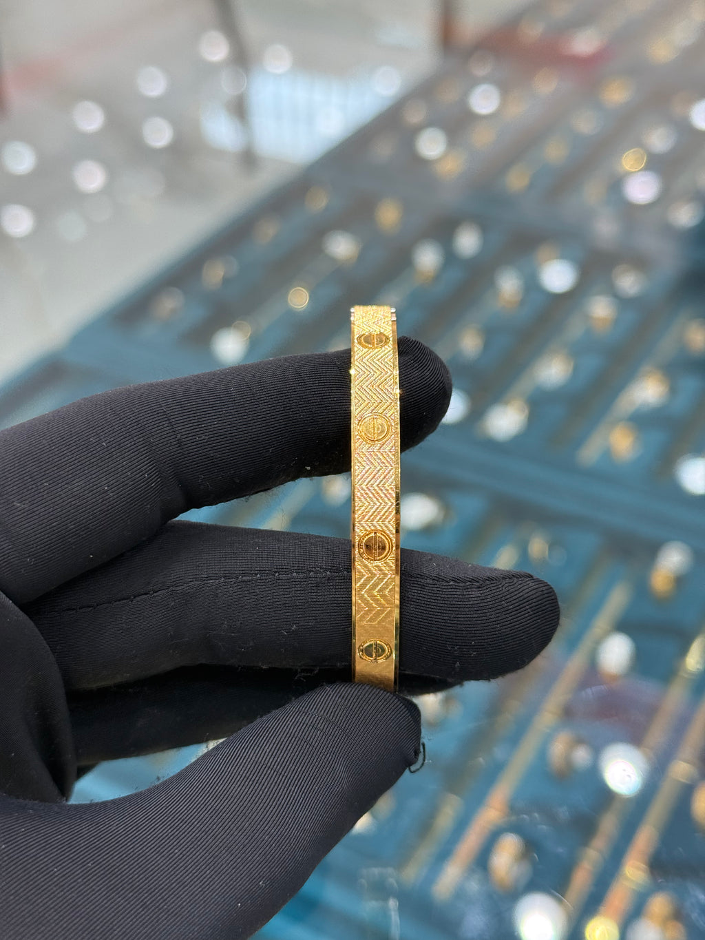 22k Gold Designer Bangle