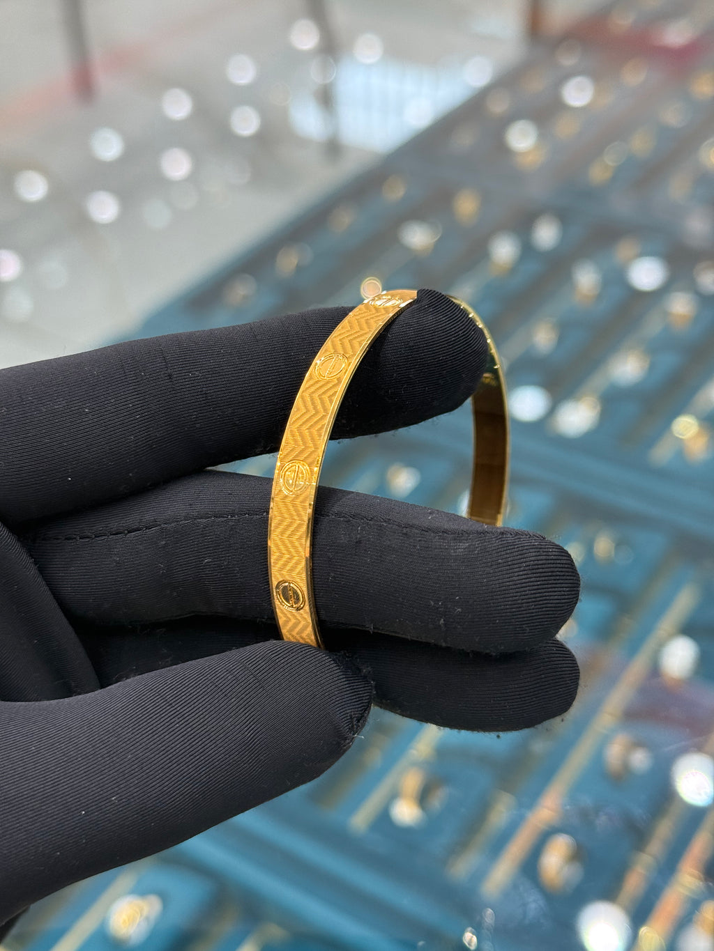 22k Gold Designer Bangle