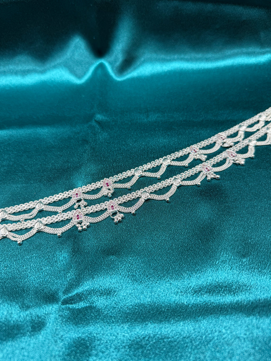 Traditional silver anklet with pink CZ diamonds and hanging frill
