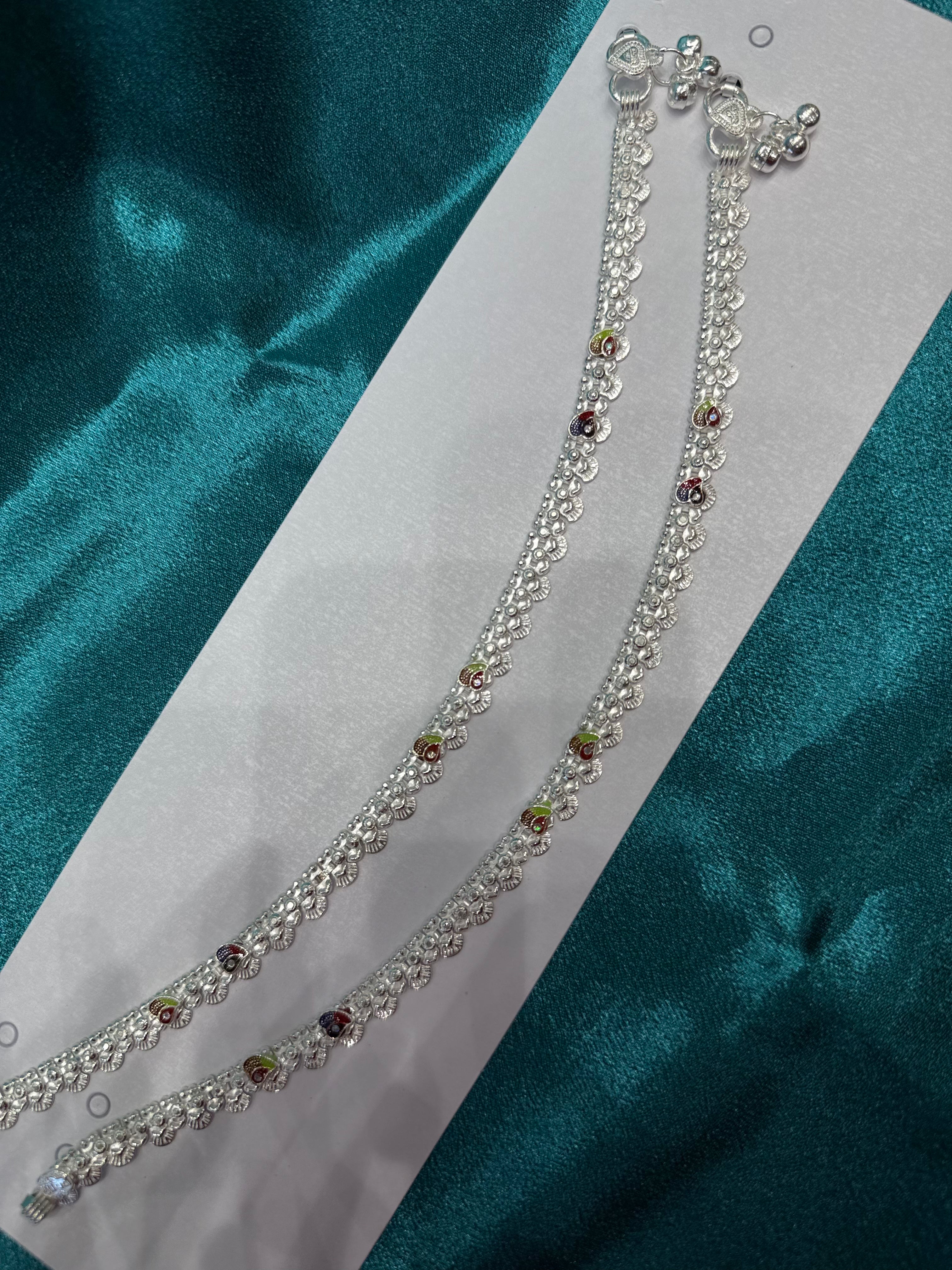 Traditional silver anklet with leaf pattern