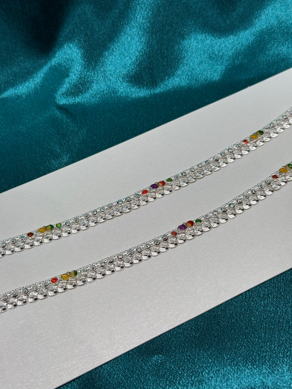 Traditional style silver anklets in sleek design
