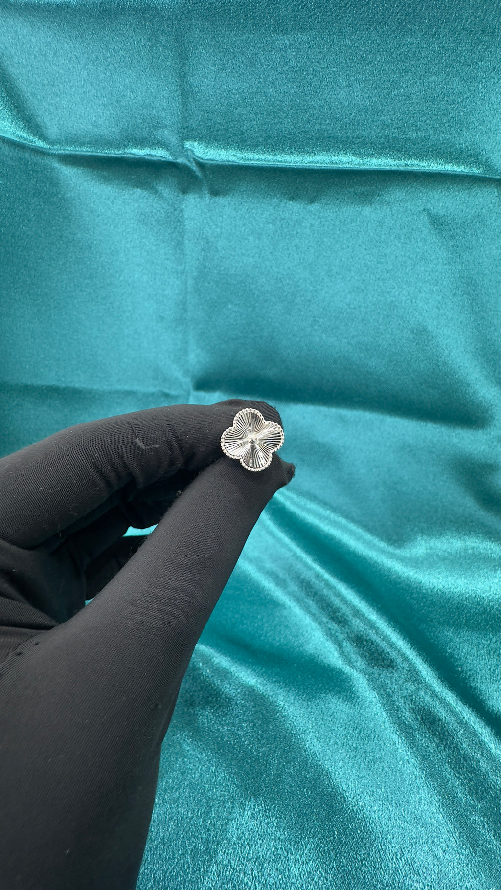 Silver 925 Clover Inspired Earrings in full silver