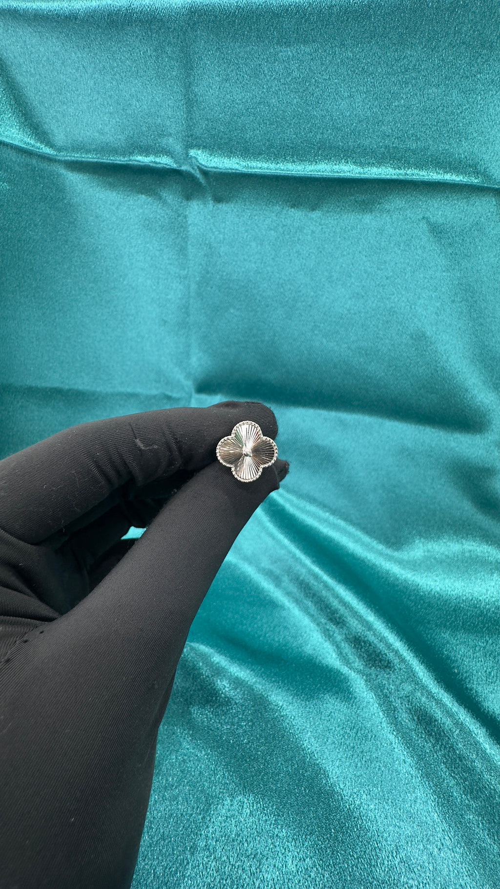 Silver 925 Clover Inspired Earrings in full silver