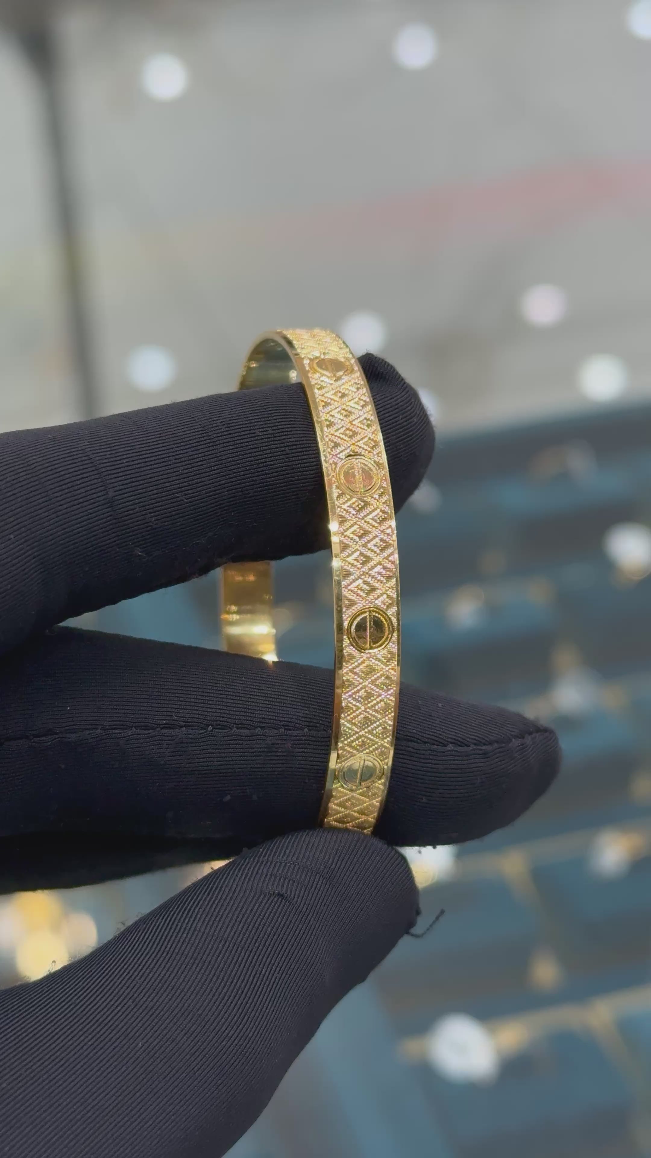 22k Gold Designer Bangle