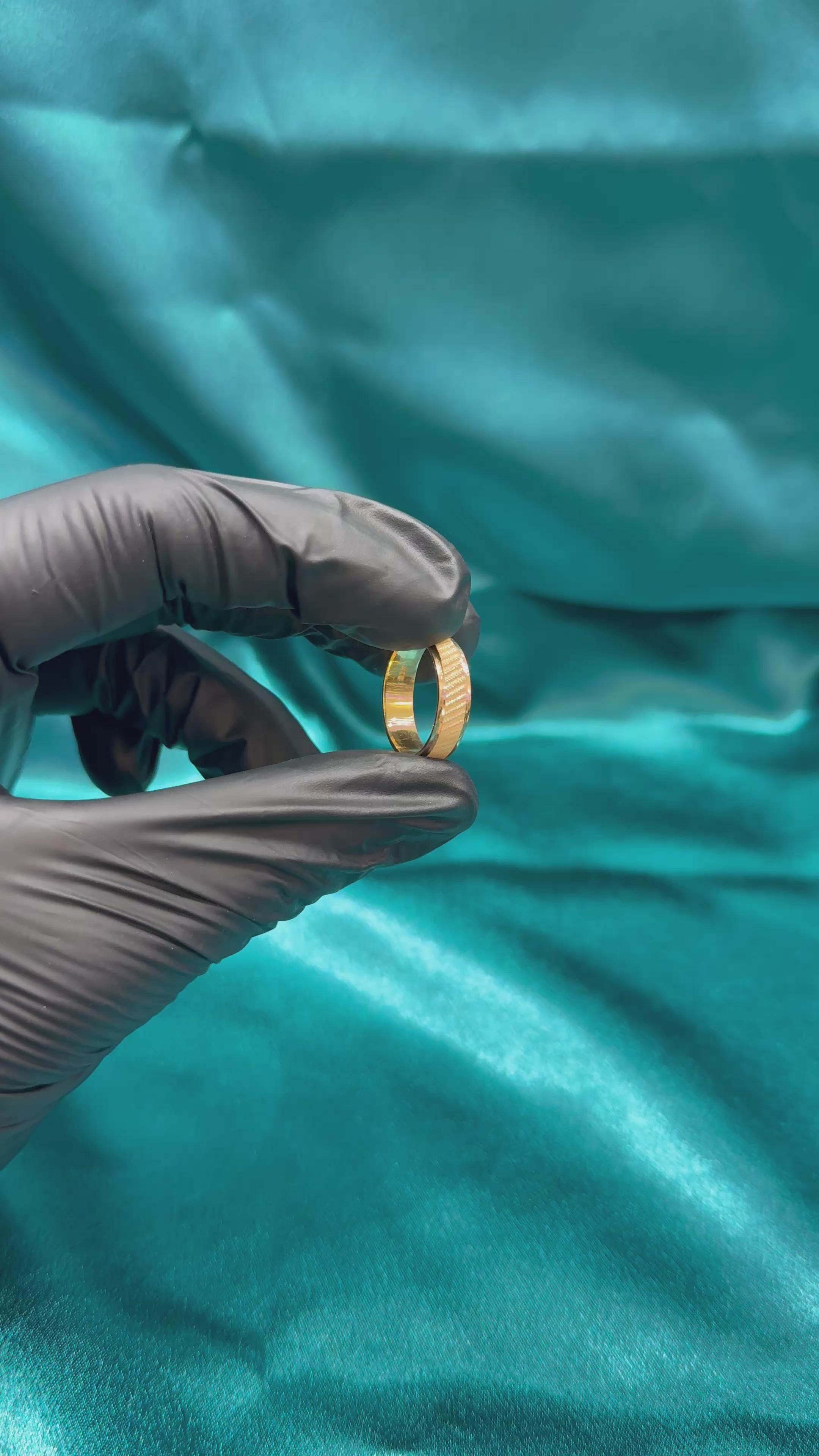 Slant Design 22k Gold Band