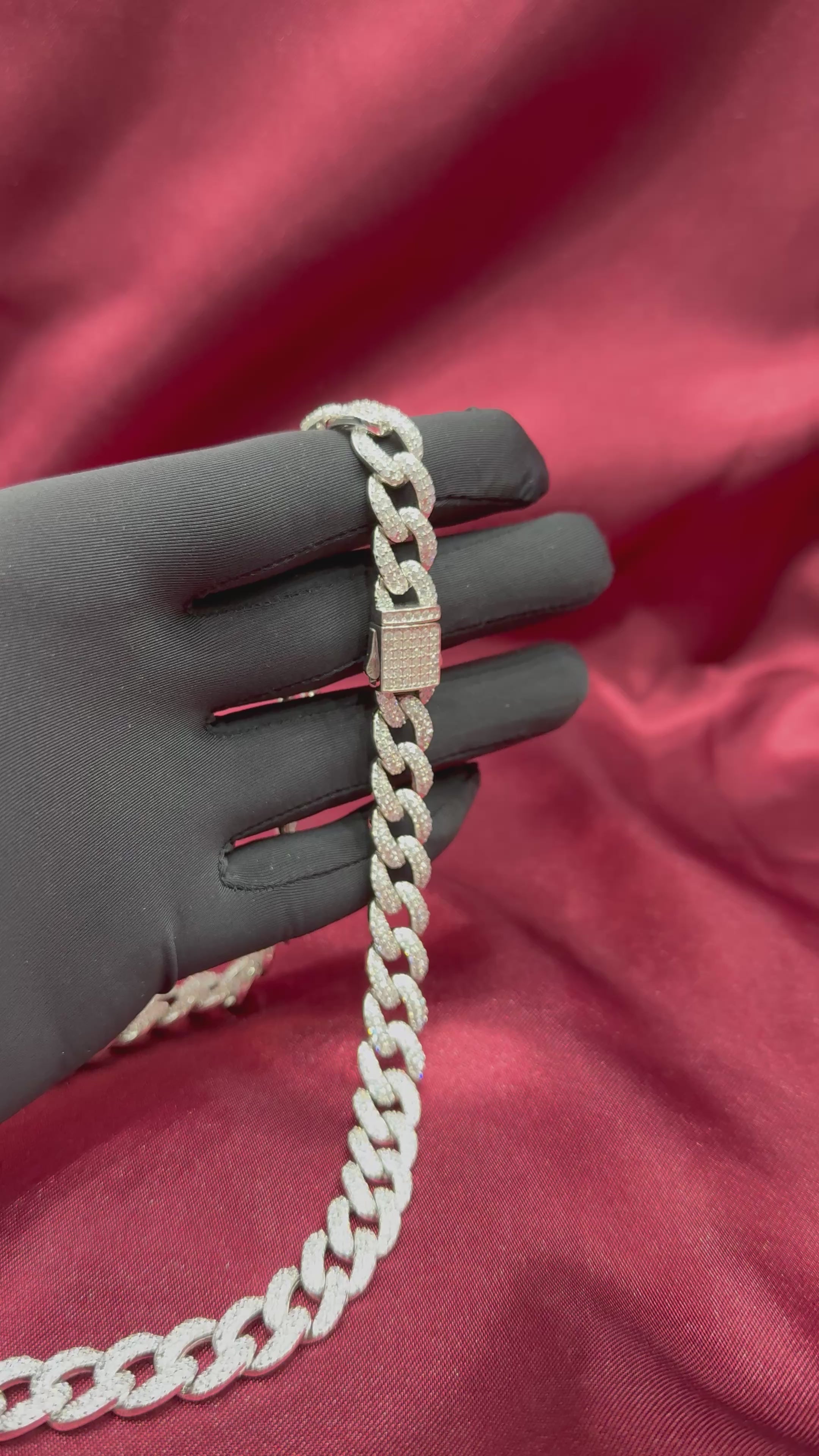 Men’s iced out silver 925 chain w/CZ diamonds (10.5mm)