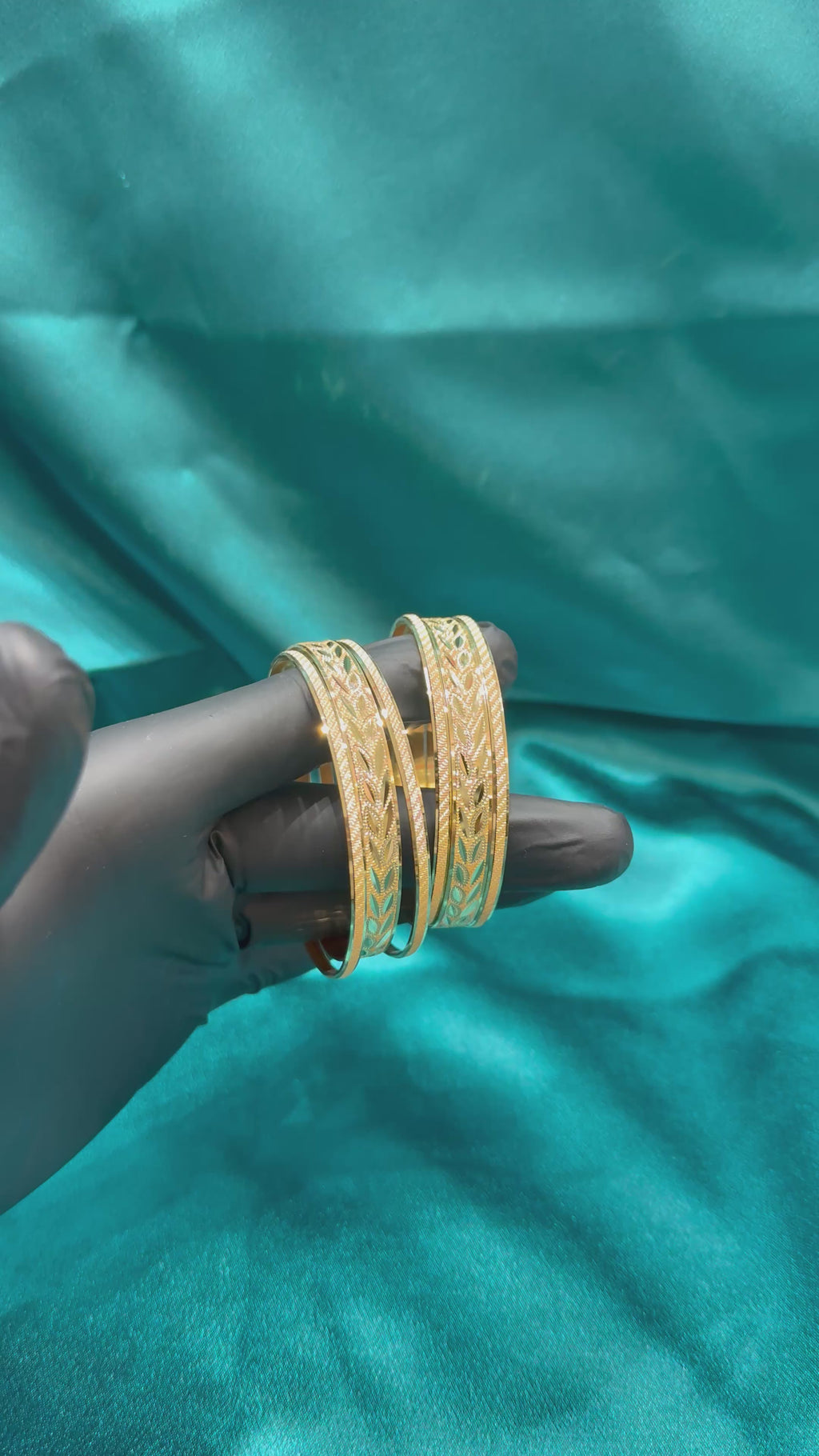Women’s 22k Gold Mix n Match Bangles Set