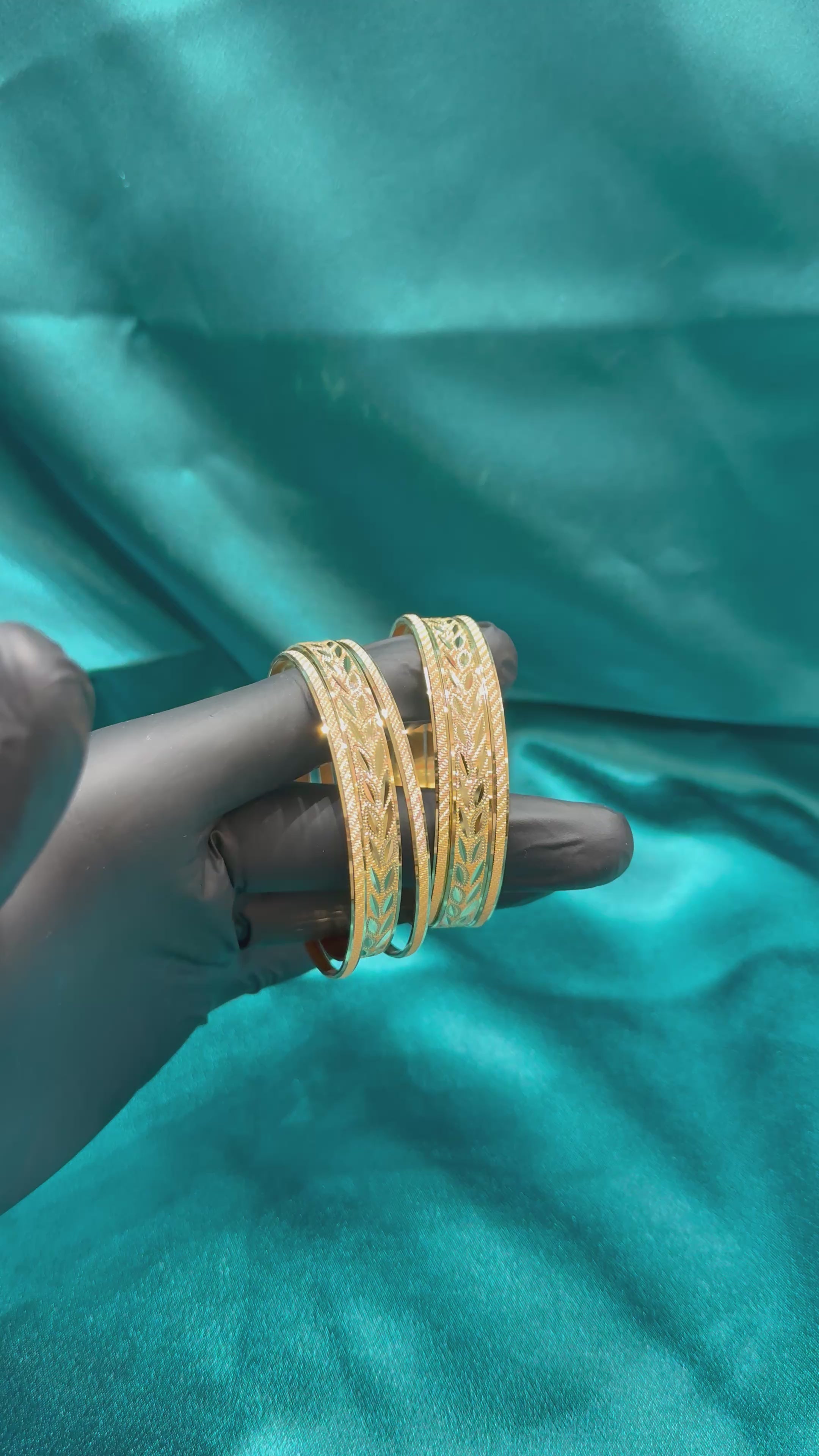 Women’s 22k Gold Mix n Match Bangles Set