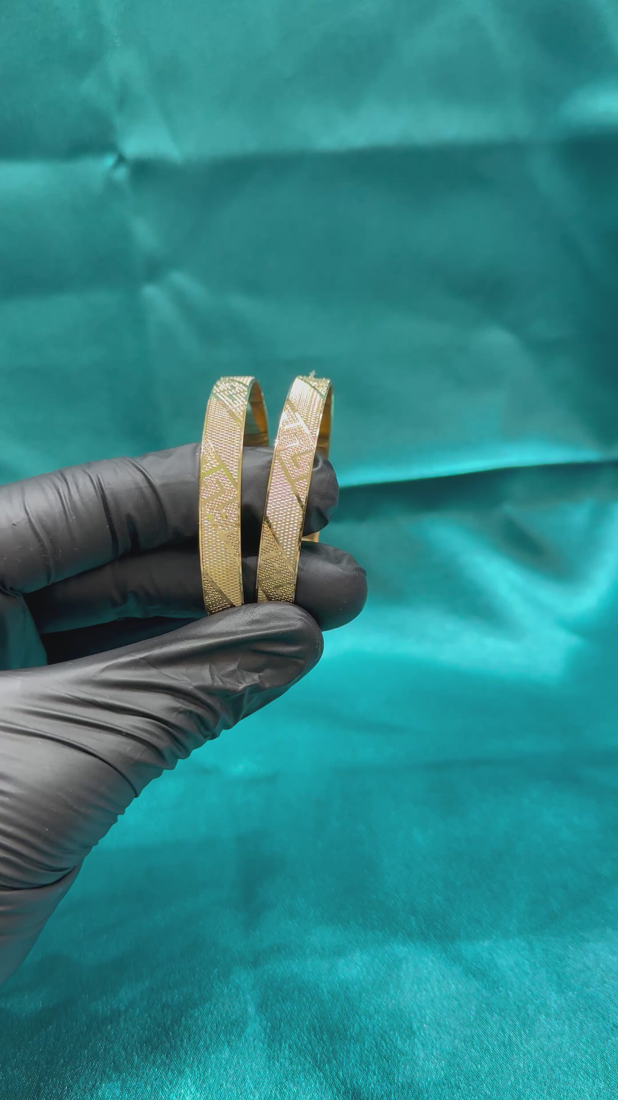 22k Gold Women’s CNC Bangles (pair)